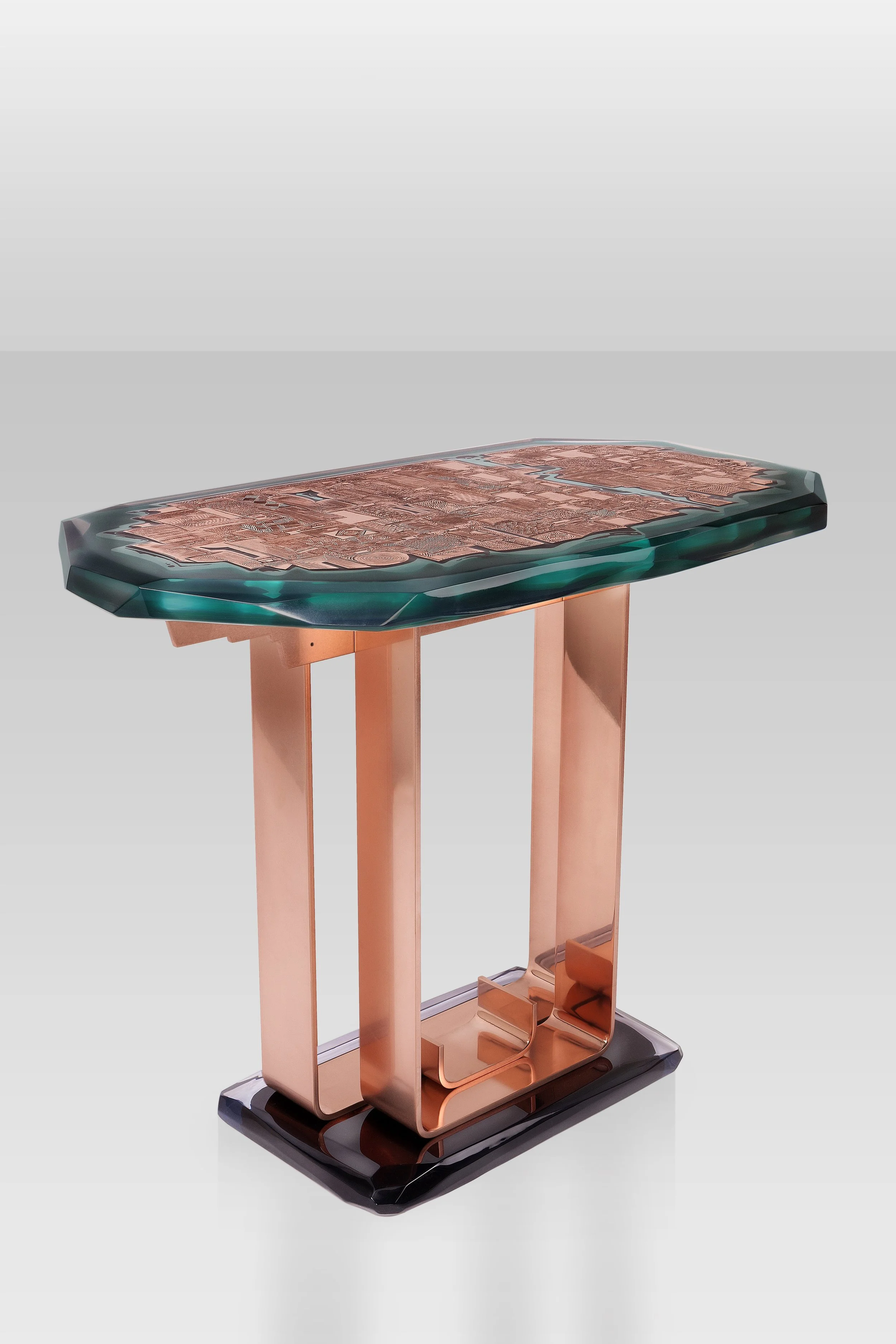 Console Cuir de Russie-copyright Armand Jonckers.jpg