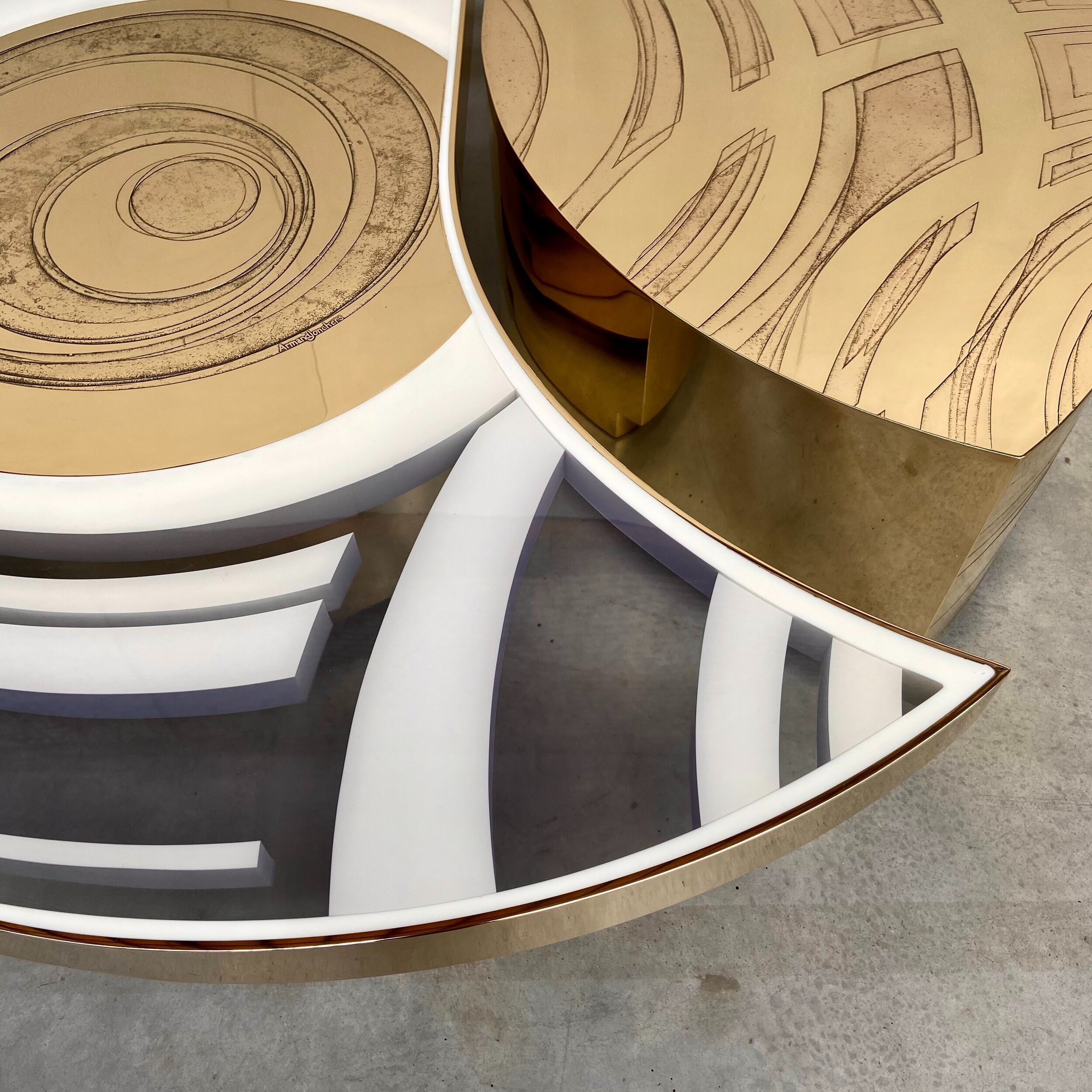 CROP CIRCLES  |  Coffee Table