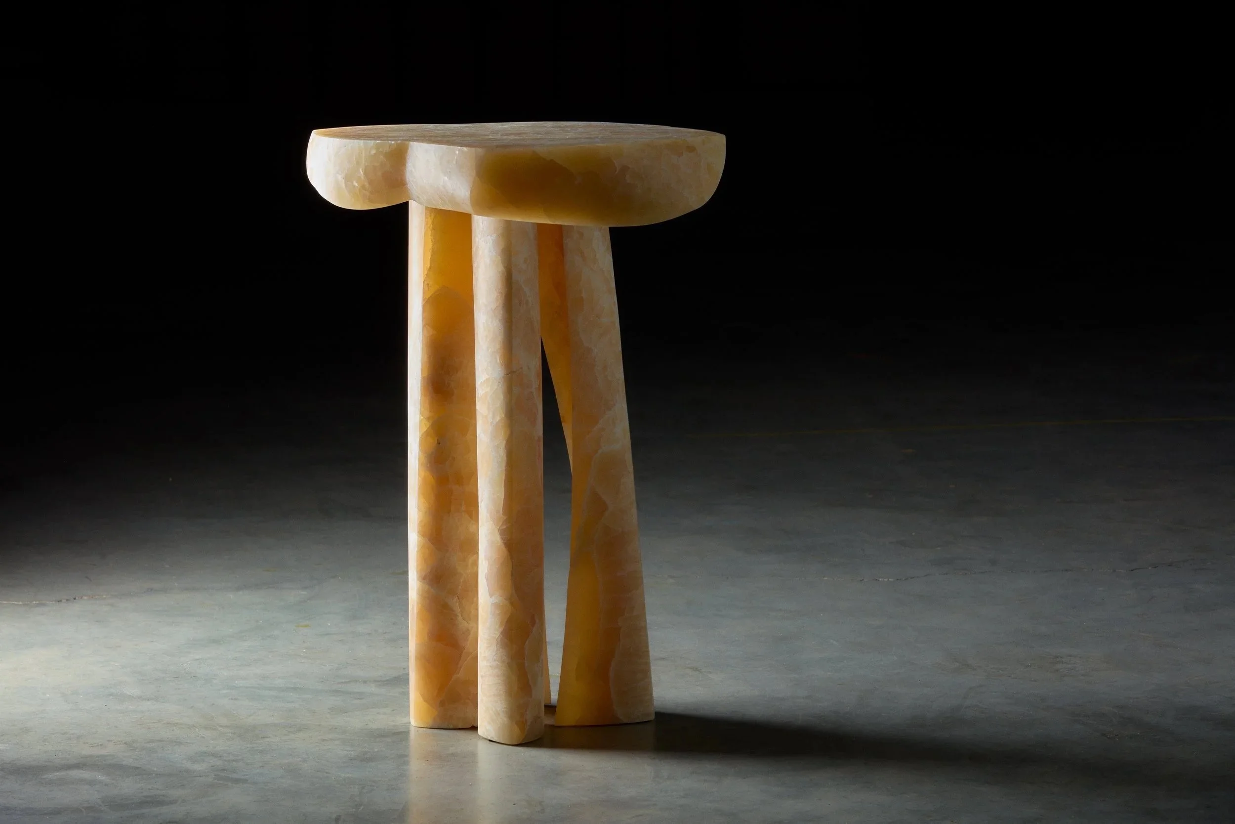 TATAU ONYX | SIDE TABLE