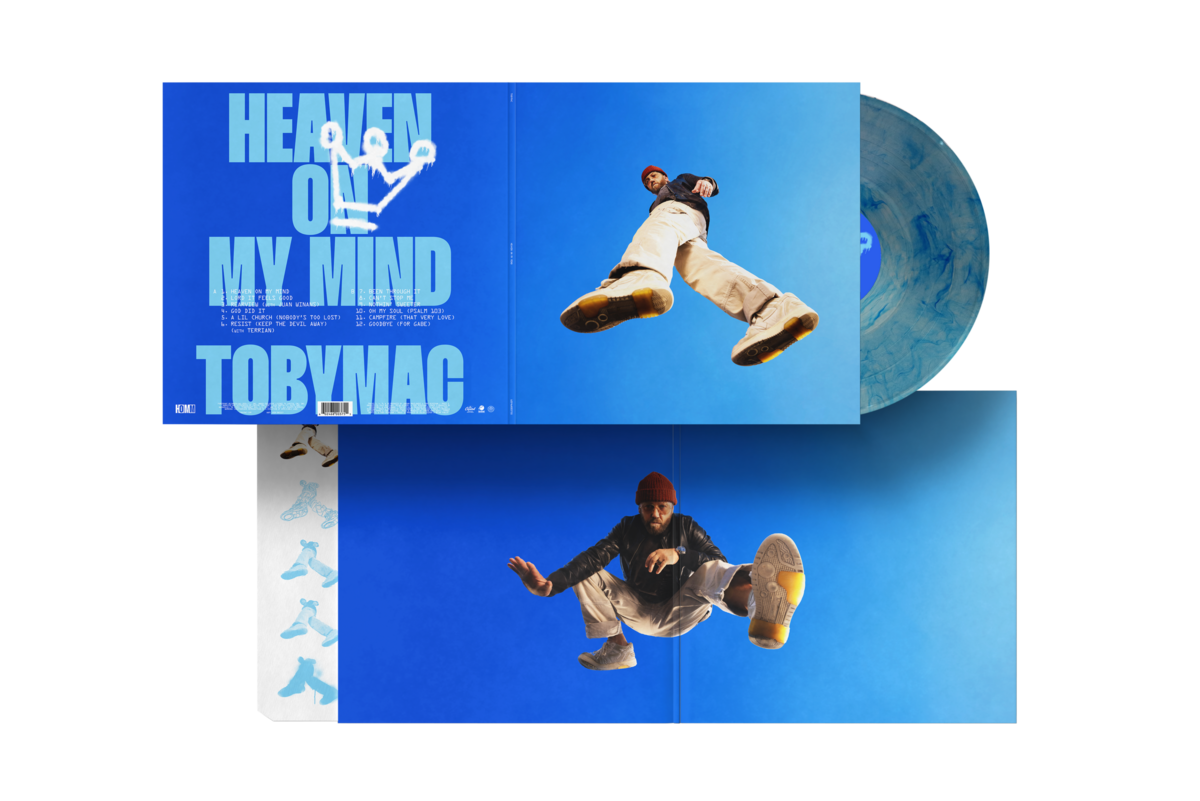 03_vinyl_mock-up_4.png