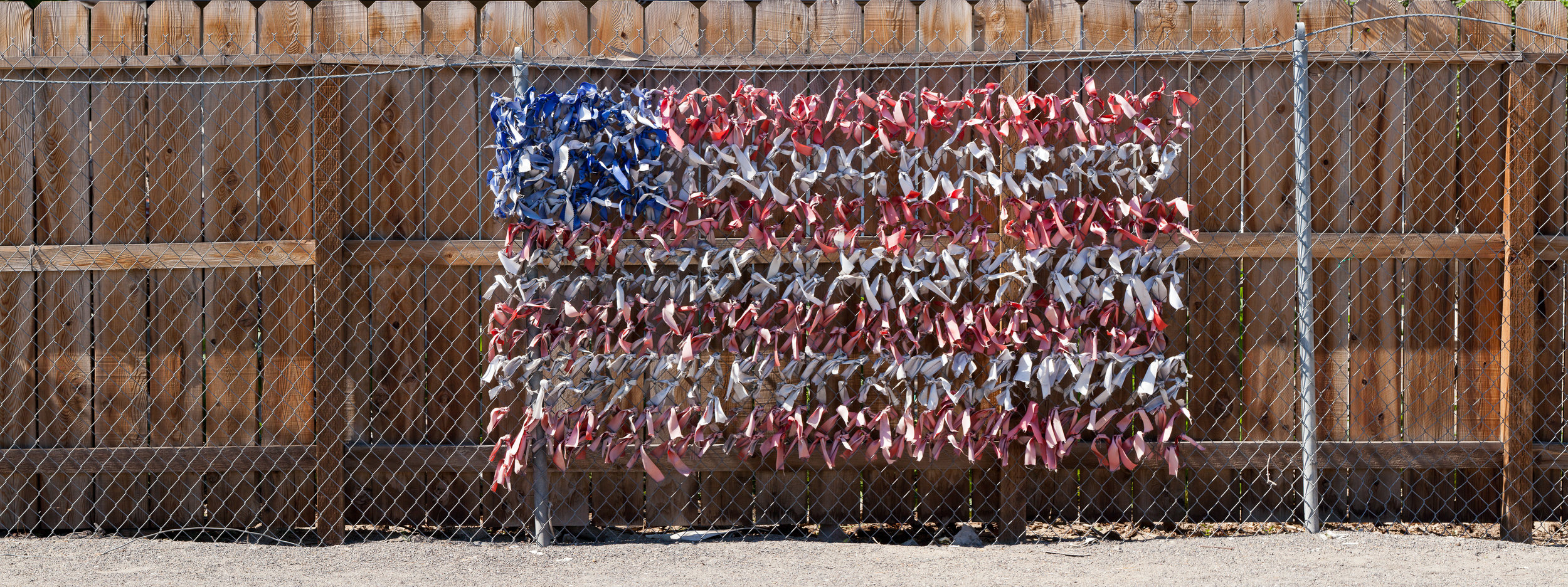 Flag_Fence.jpg