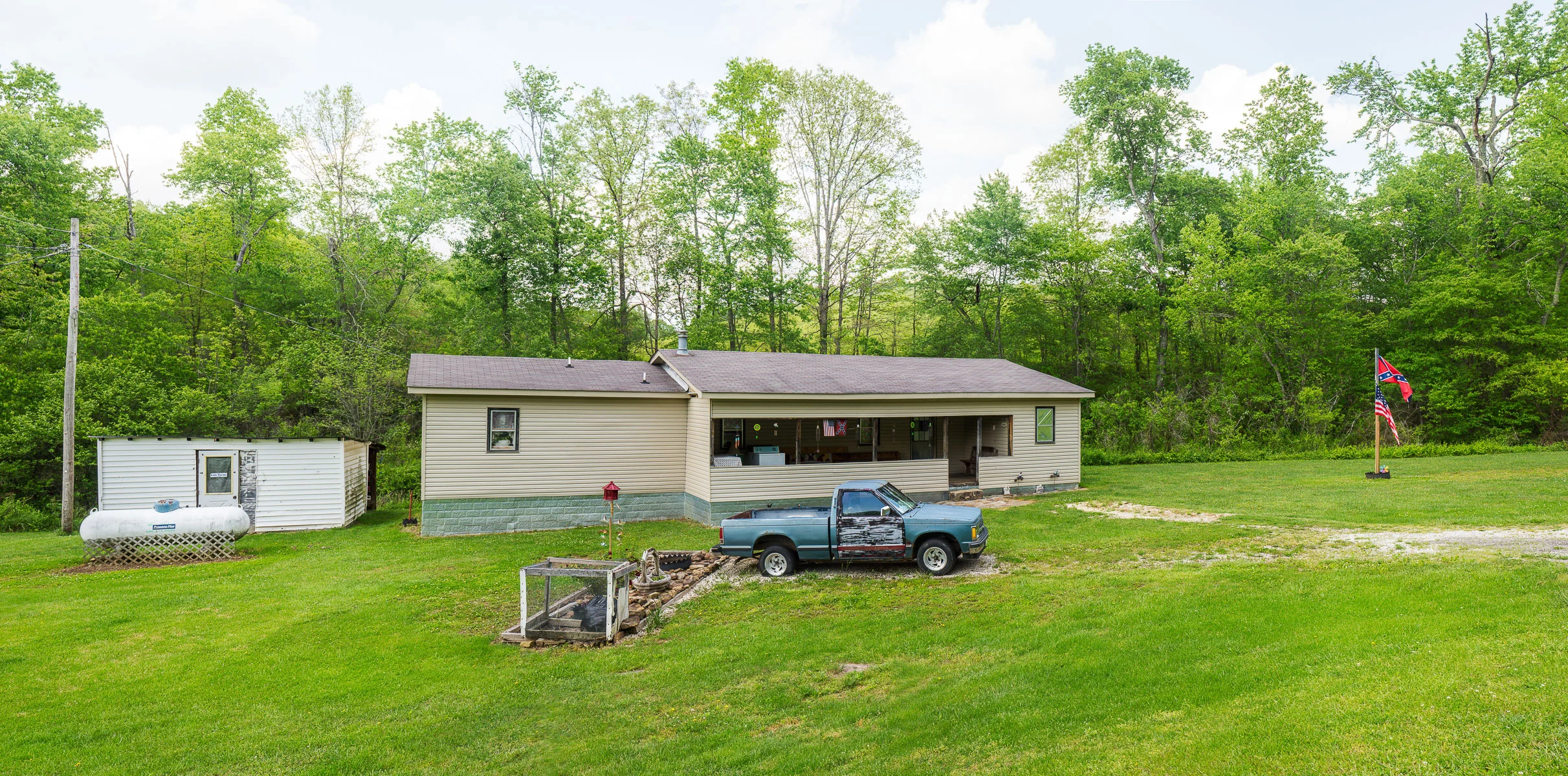 Recent Appalachia--Lawn Parking 2_pano.jpg