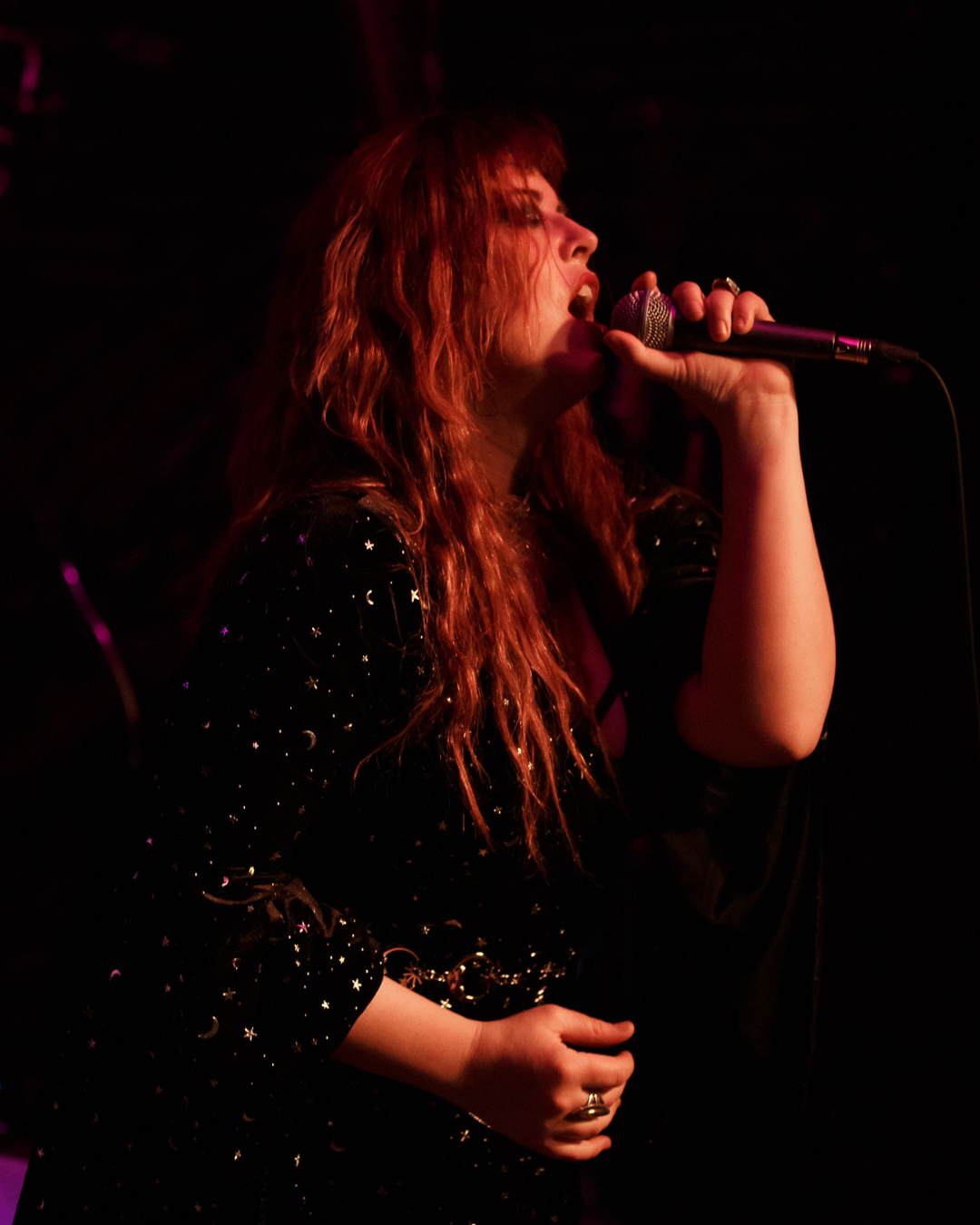 Emily Mac - Promo Pic LIVE by Bobby Singh Front of House Photography.png