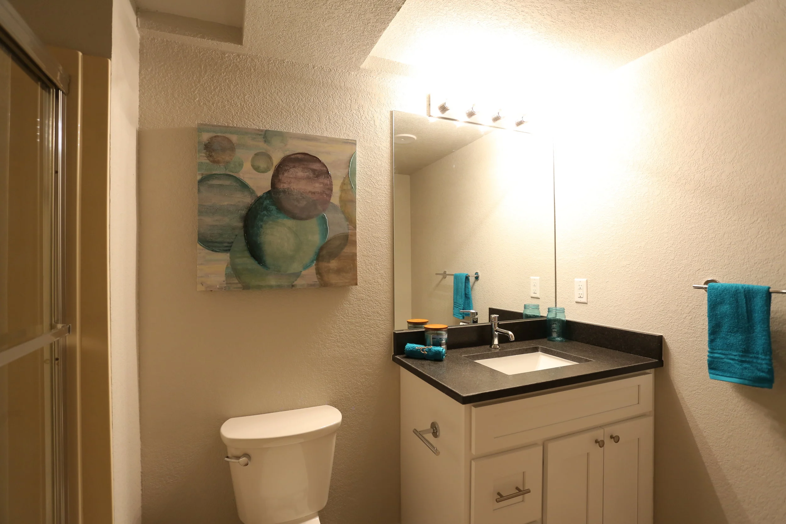 updated full guest bath in basement
