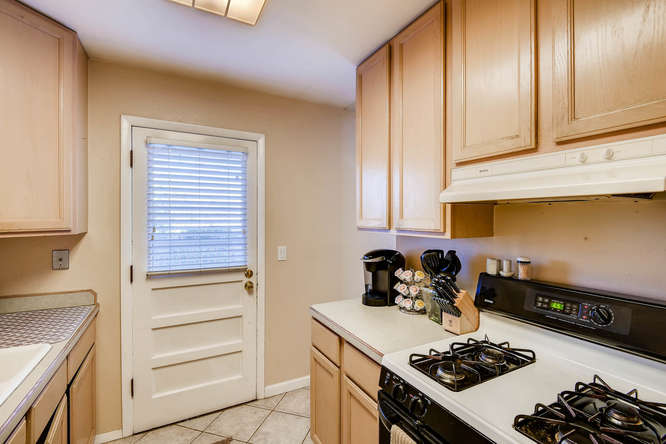 9162 Everett Way Westminster-small-014-12-Kitchen-666x444-72dpi.jpg