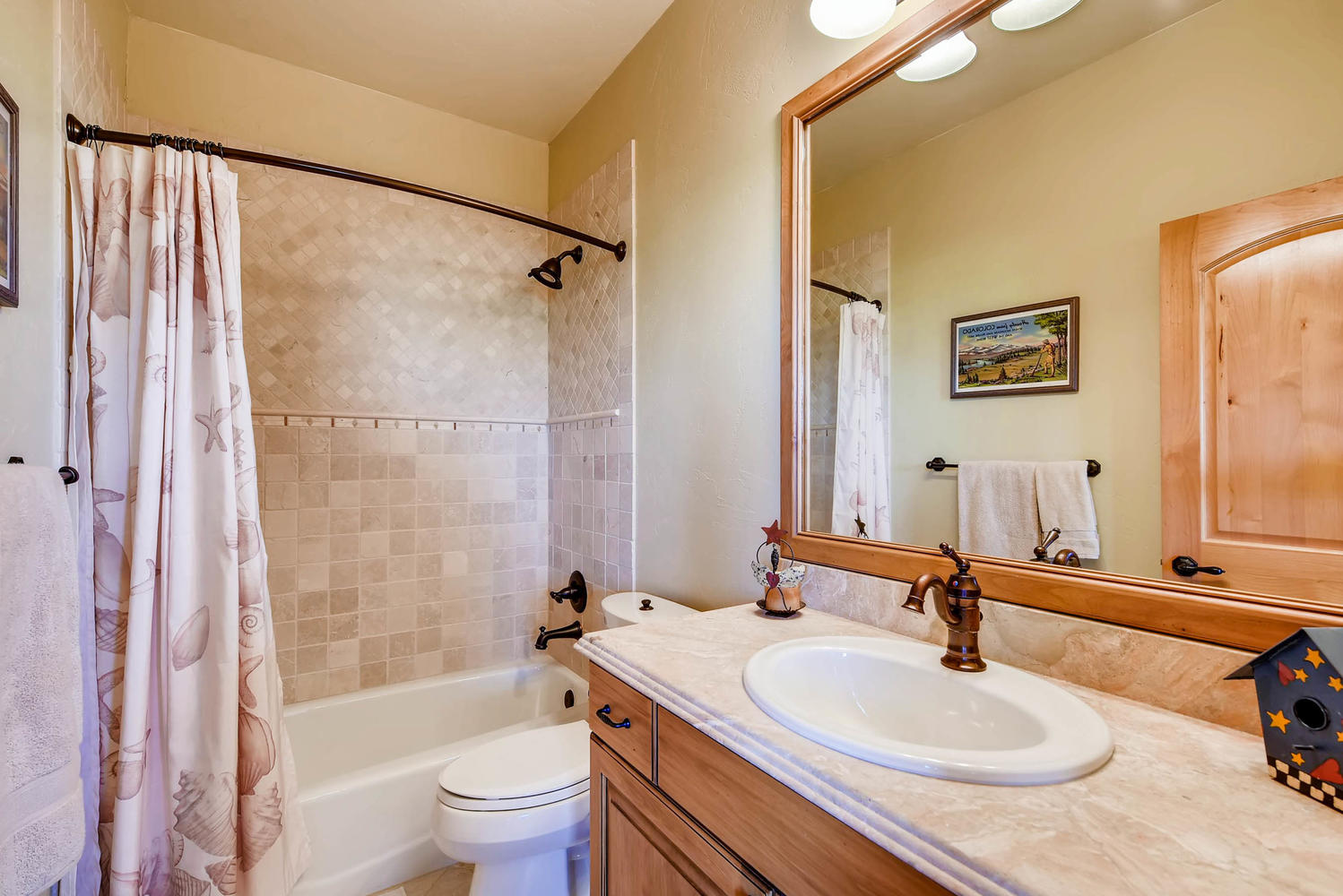 3417 Sweet Meadow Ct Mead CO-large-021-17-3rd Floor Bathroom-1499x1000-72dpi.jpg