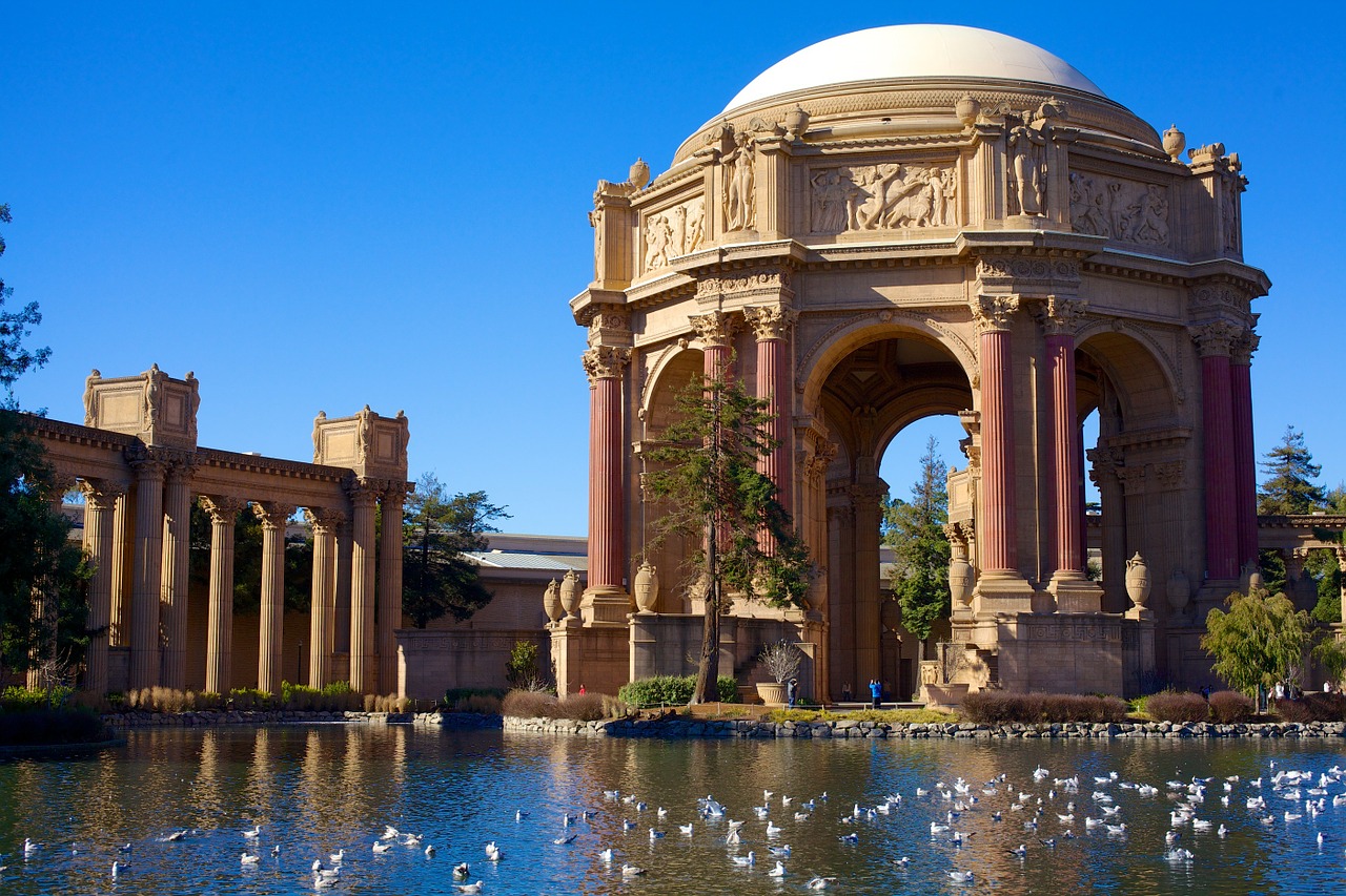 palace-of-fine-arts-530060_1280.jpg