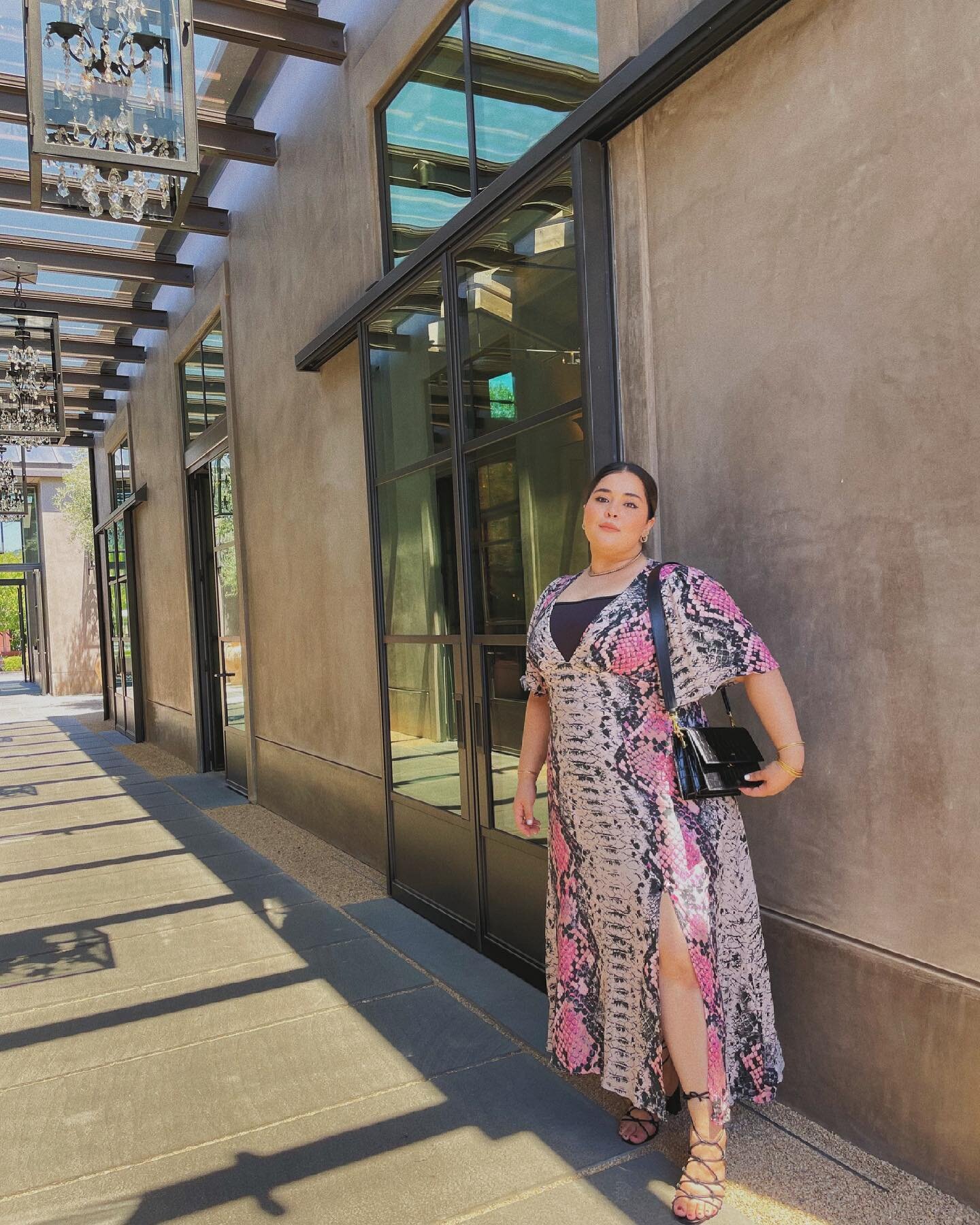 it&rsquo;s monday but here&rsquo;s what I wore on sunday for brunch 🤍 thank you @shop.afrm for gifting me this dress!! Hope you all have an amazing Monday!