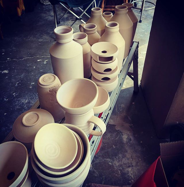 I've got some glazing to do😊

#pottery #handmade #art #clay #design #ceramic #porcelain #keramik #wheelthrown #decor #homedecor #stoneware #interiordesign #sculpture #ceramica #artist #ceramicart #craft #interior #vintage #glaze #home #love #etsy #p