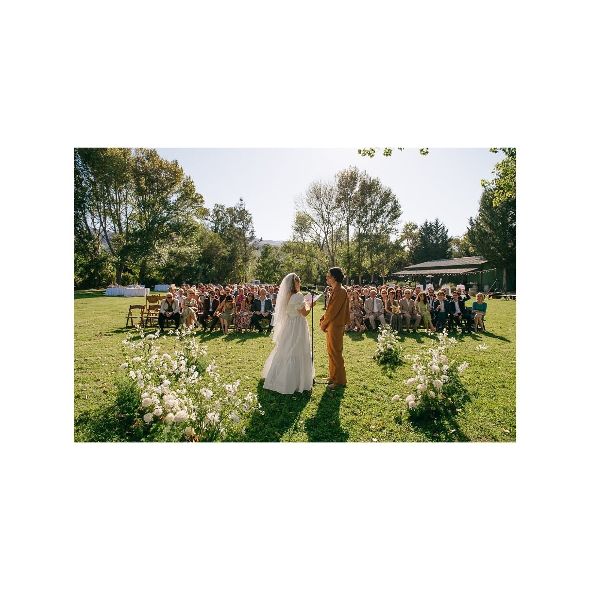 Ceremony under the trees ☀️

venue: @hilltopguestranch
florals: @jausofvern 
dj: @dartcollective
catering: @rascalsvegan
bar: @craftedcocktailssb 

.
.
.
.
.
.
.
.
.
.
.
#wedding #weddingphotography #socalwedding #bride #flowers #weddinginspiration #