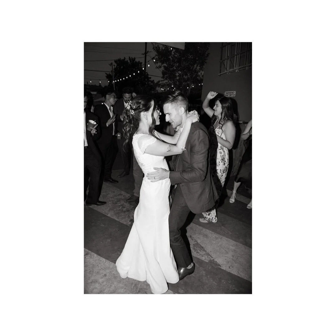 Have to say, one of the best dance parties of the year! 

@bluemooneventplanning
@figearthsupply
@fireandwoodcatering
@barflybartending