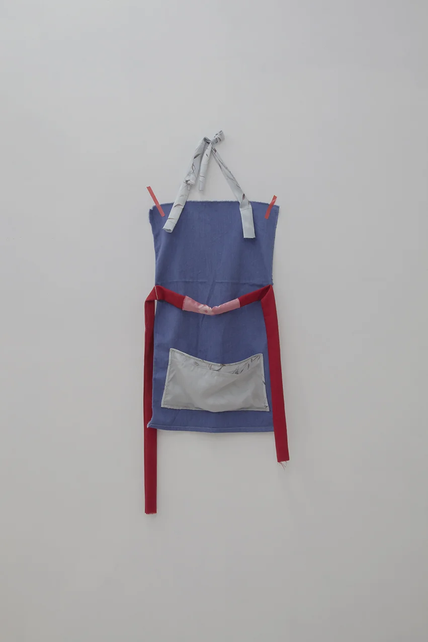 apron19_1l.jpg