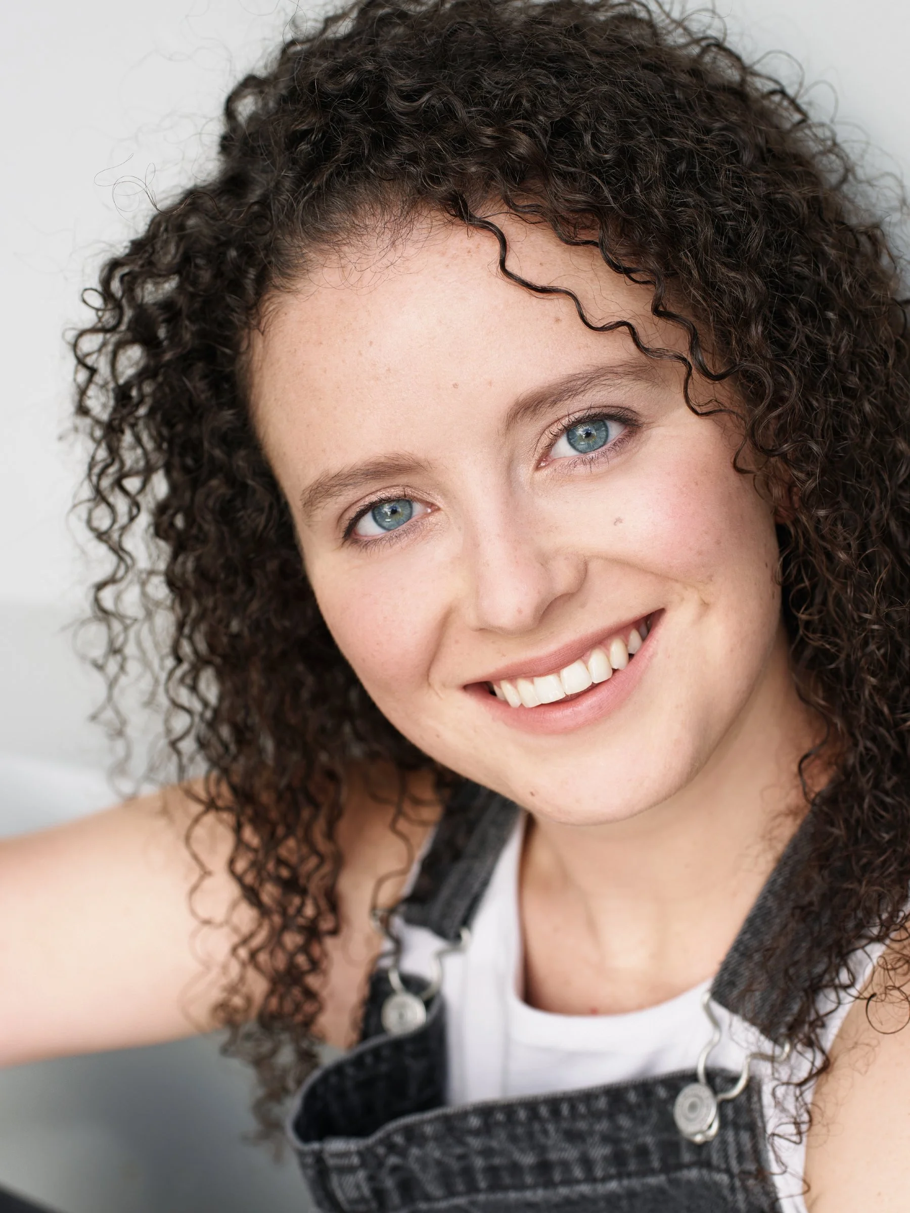 Sian Kelly - Headshot.jpg