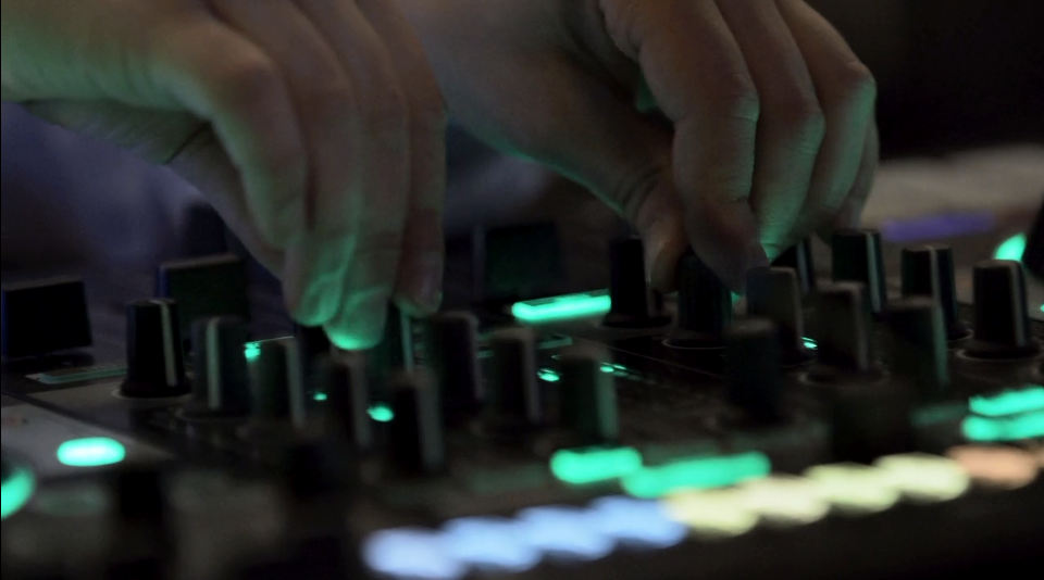 DJ SERVICES.png