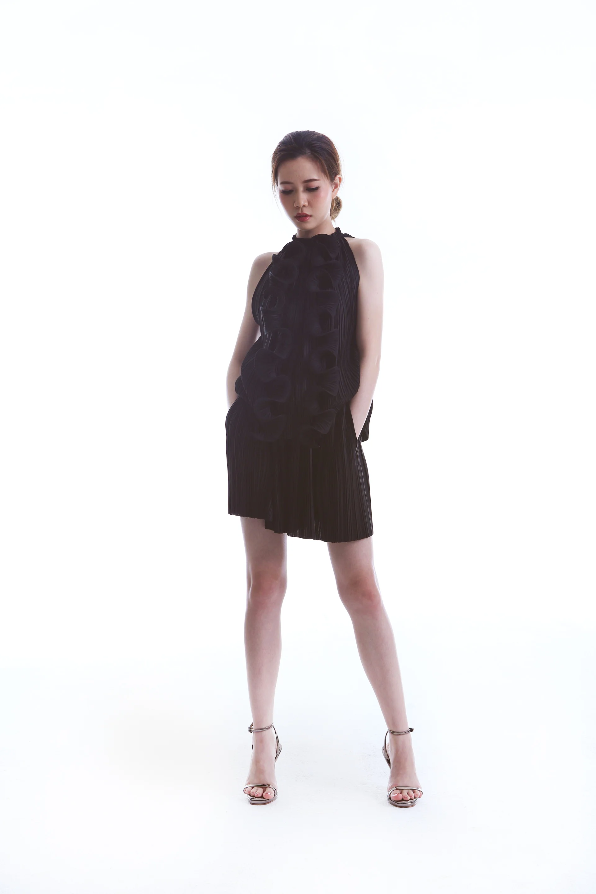 Para Top worn with Pleat Shorts