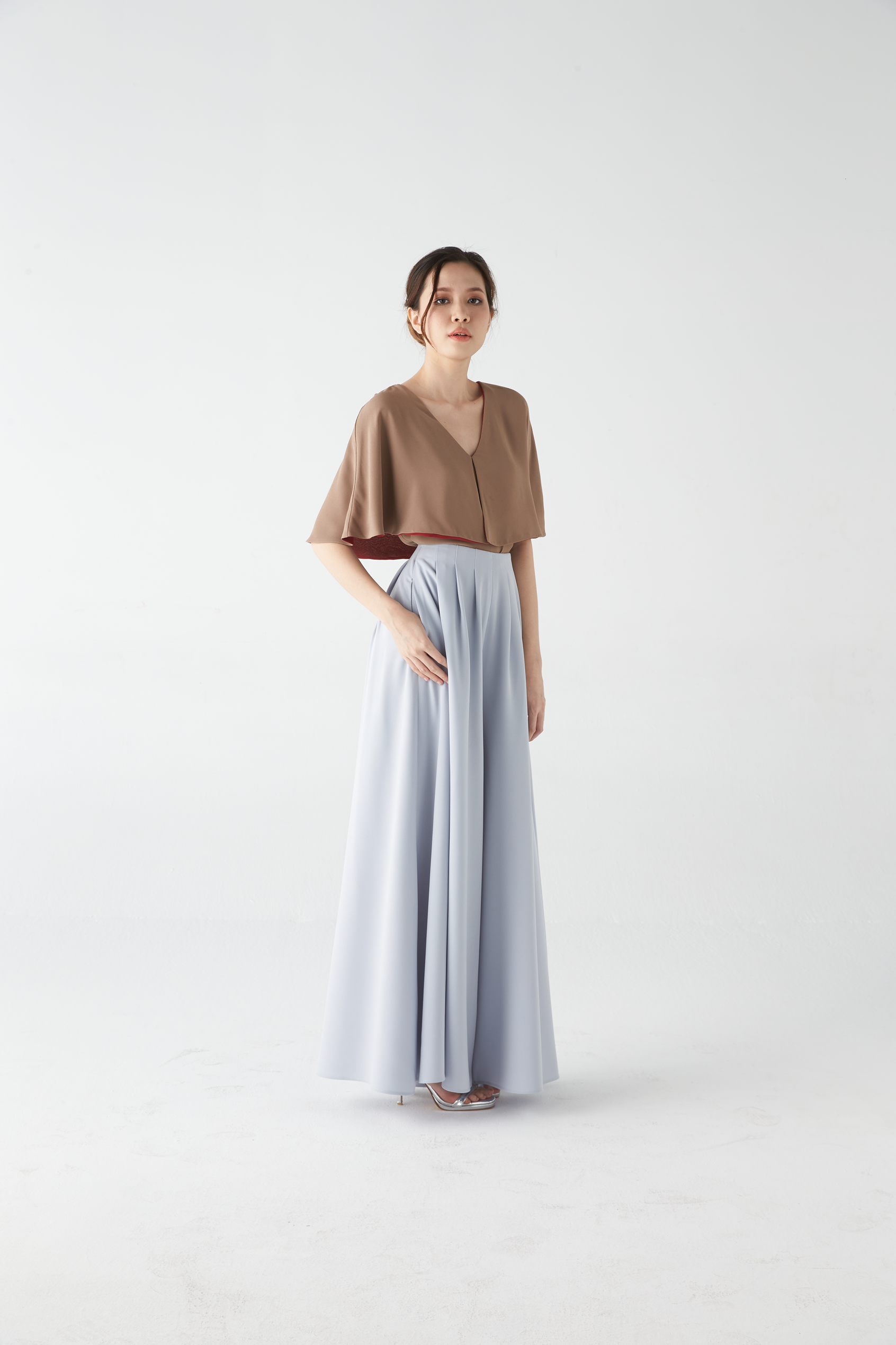 PLATE BELT (ROSE GOLD) worn with OSCAR DRESS