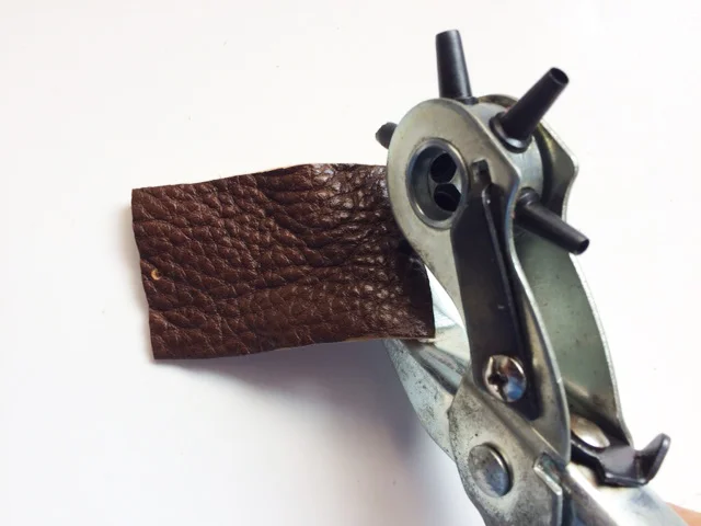 3_leather-puncher.jpg