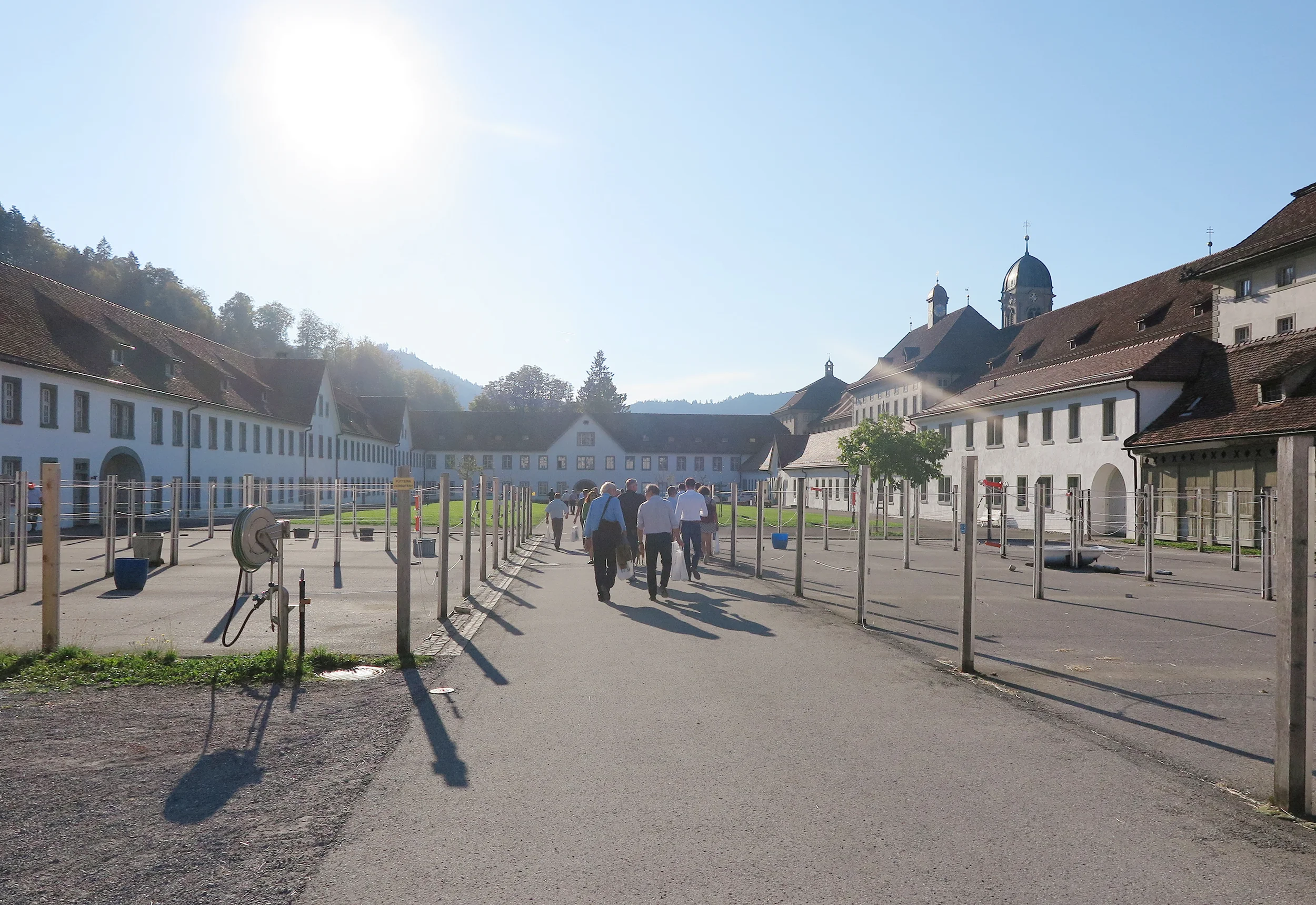 Unterwegs zur Weinkellerei