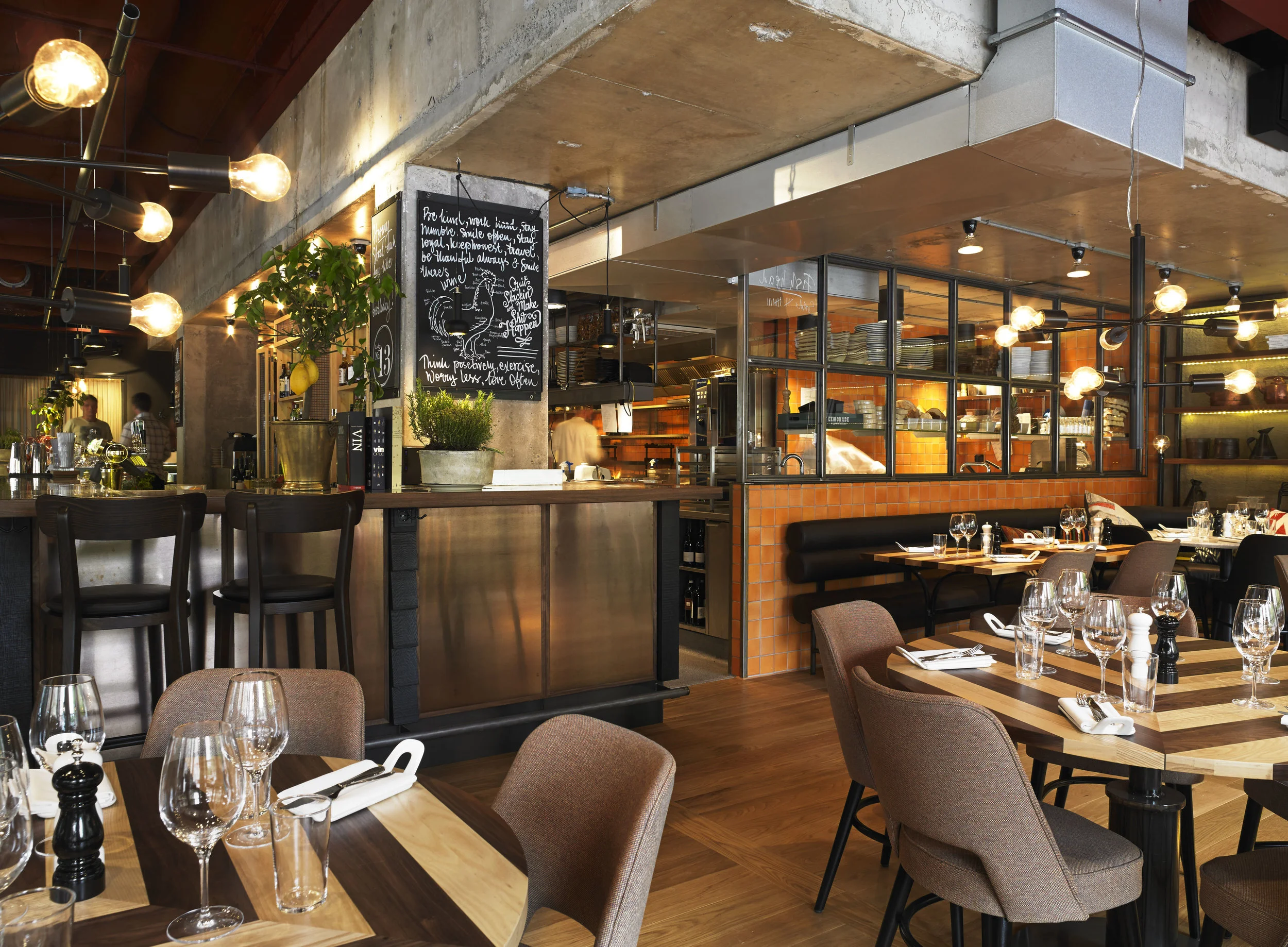 Kitchen & Table