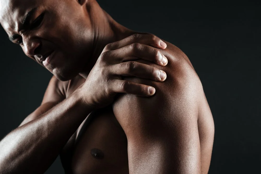 When Should You See a Physical Therapist for Shoulder Pain?