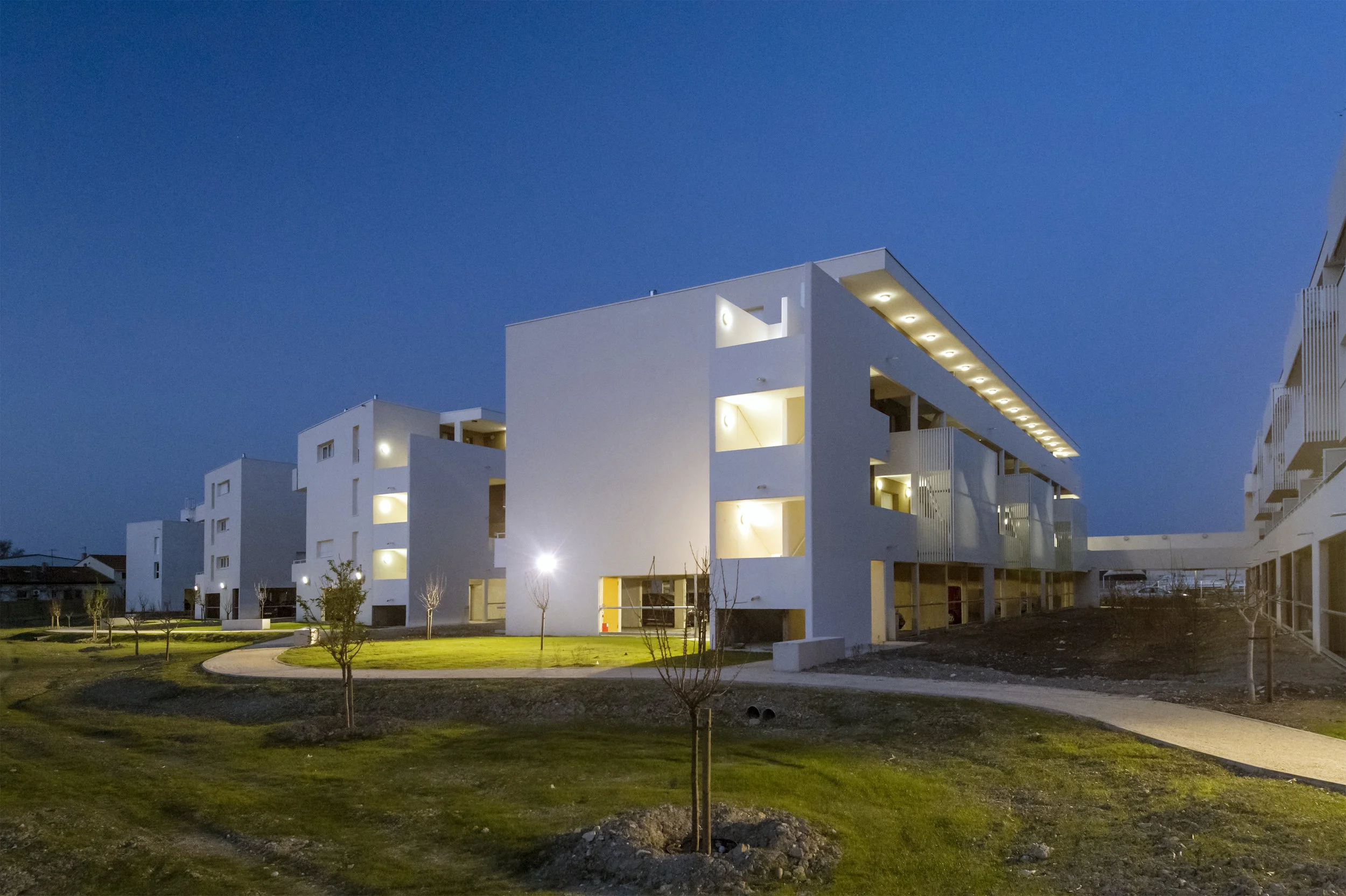 LOGEMENTS "LE CLOS DE CANTONNIERS" - ARLES (13)