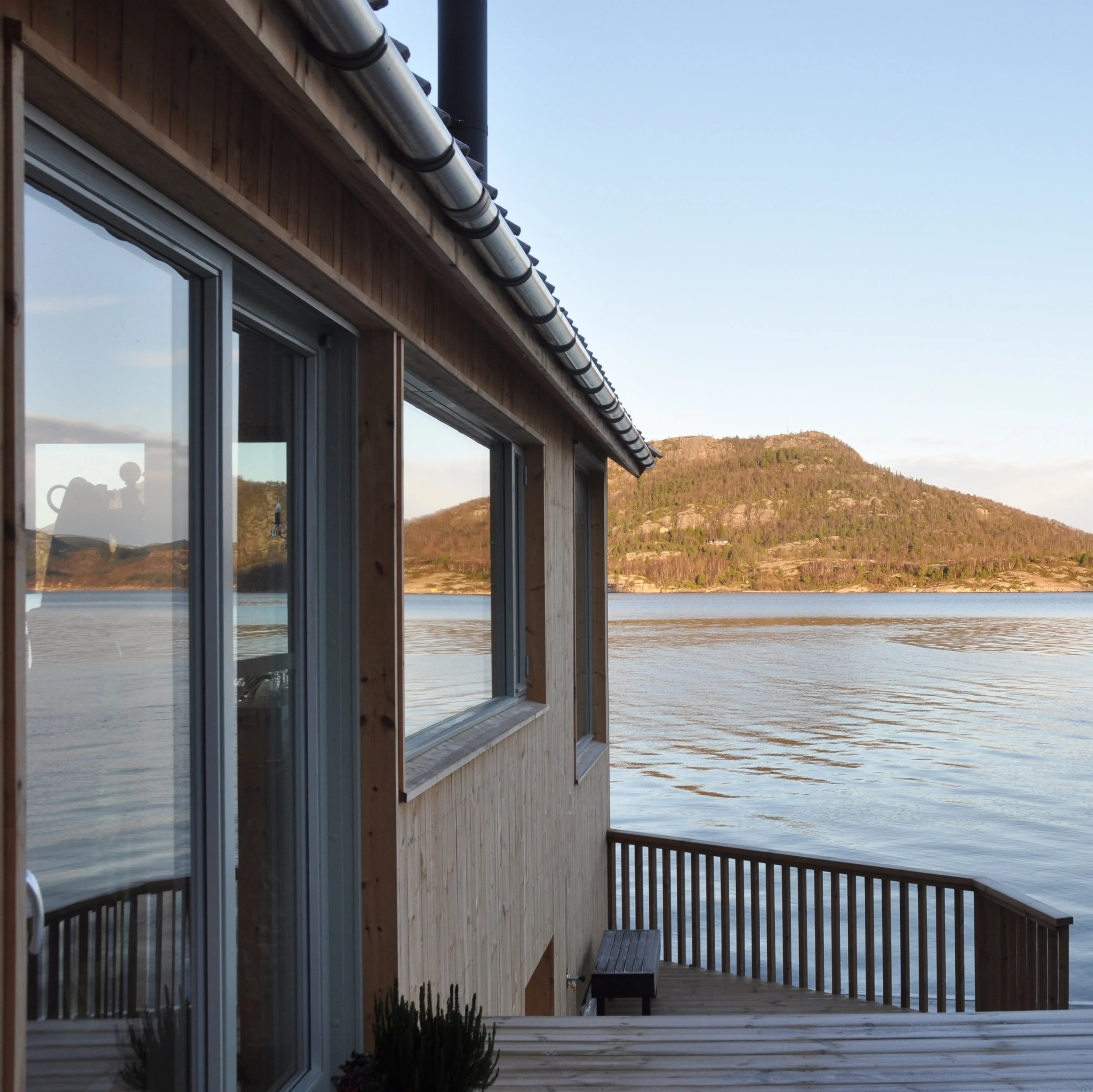 SV_09_høle_etter_sjøen_skyvedør.jpg
