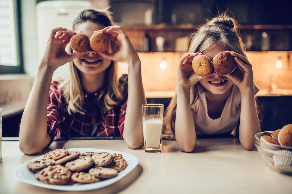 kids-dinner-table-food.jpg