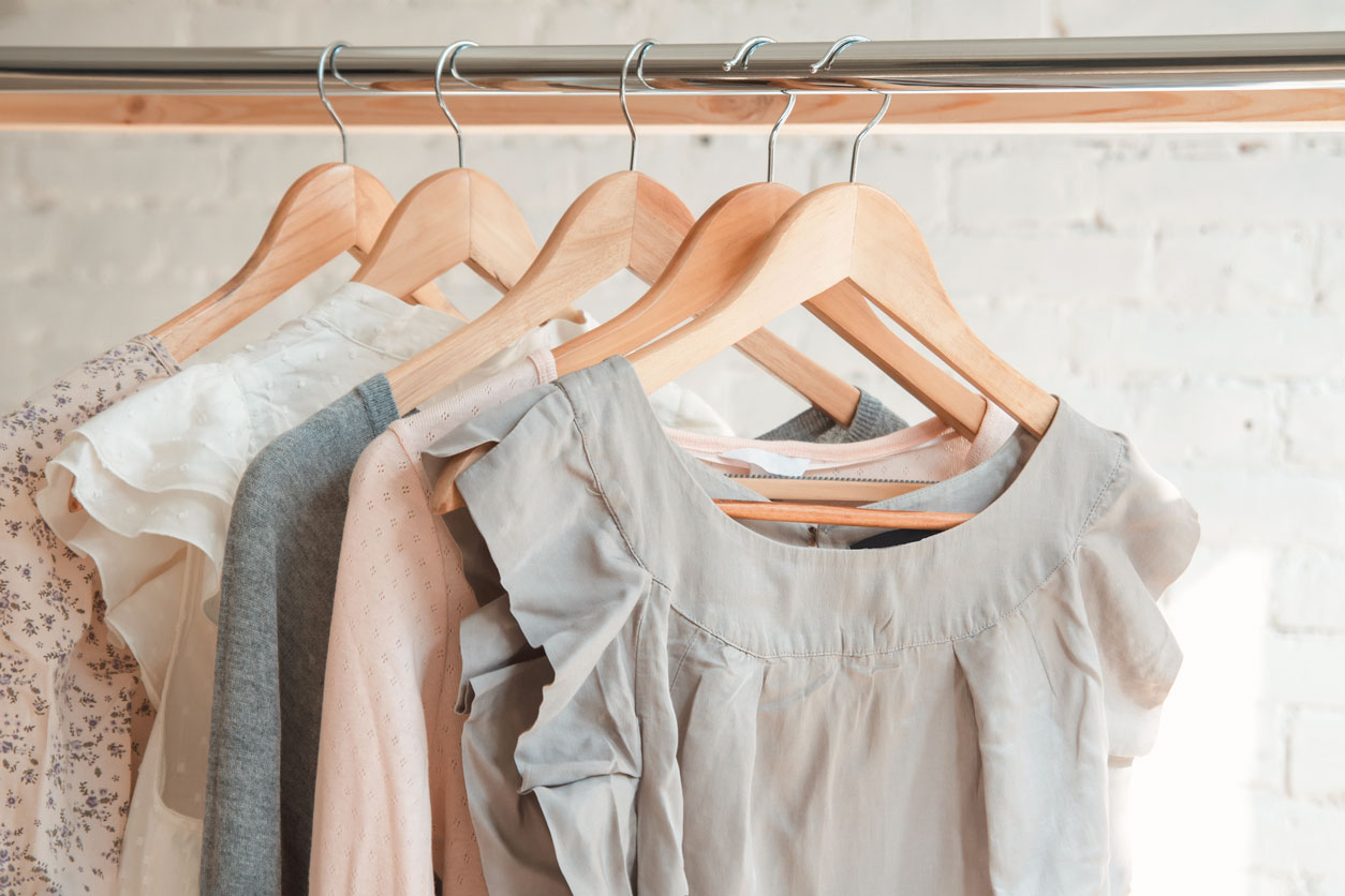 Postpartum Wardrobe: How a Closet Edit Saved My Motherhood
