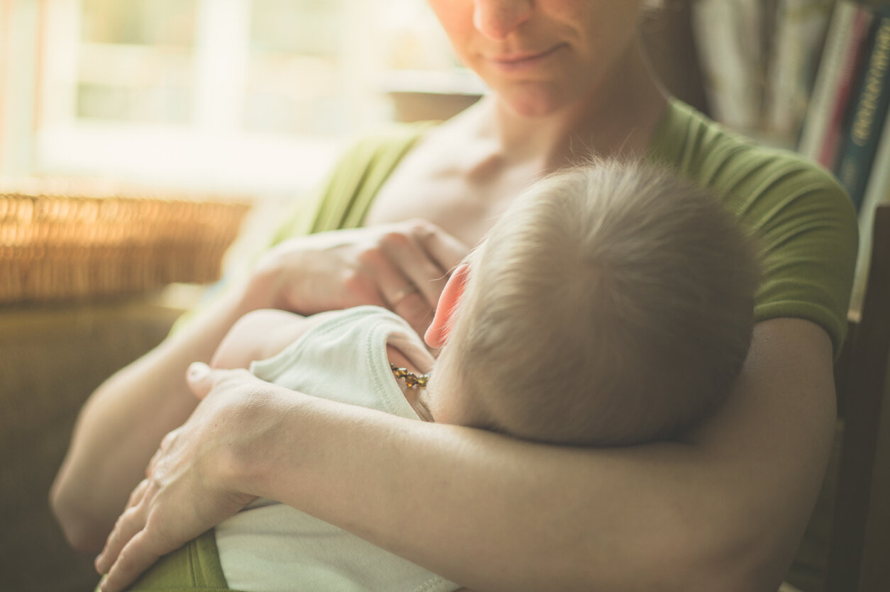 slowly weaning breastfeeding