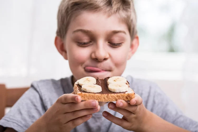 Child constantly asking for food and snacks? Here’s what can help ...