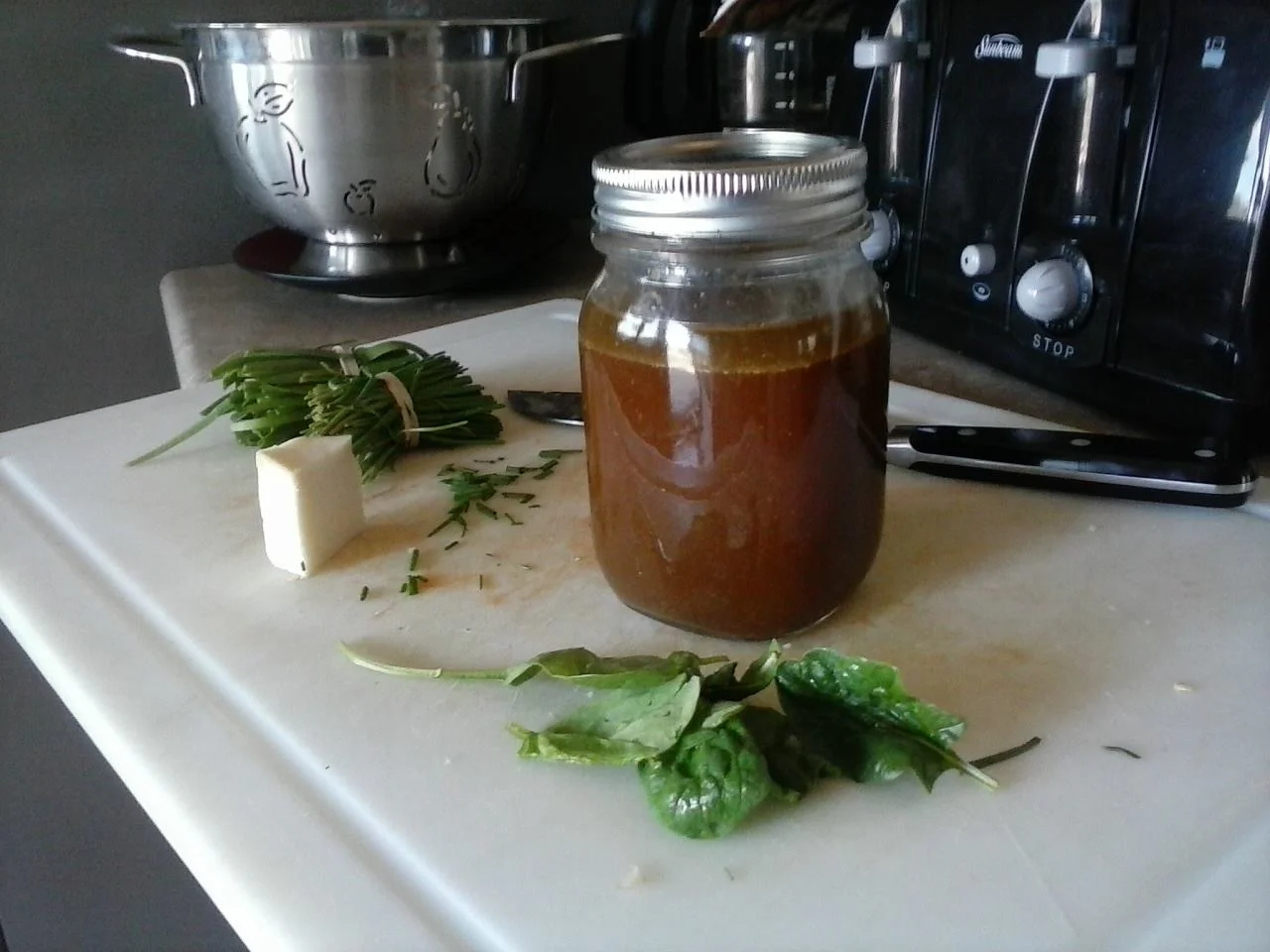 Saddle Ridge bone broth, freshly made
