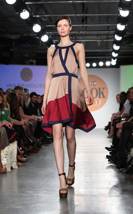 LOOK+Runway+LFW+Autumn+Winter+2011+N53738gtsYOl.jpg