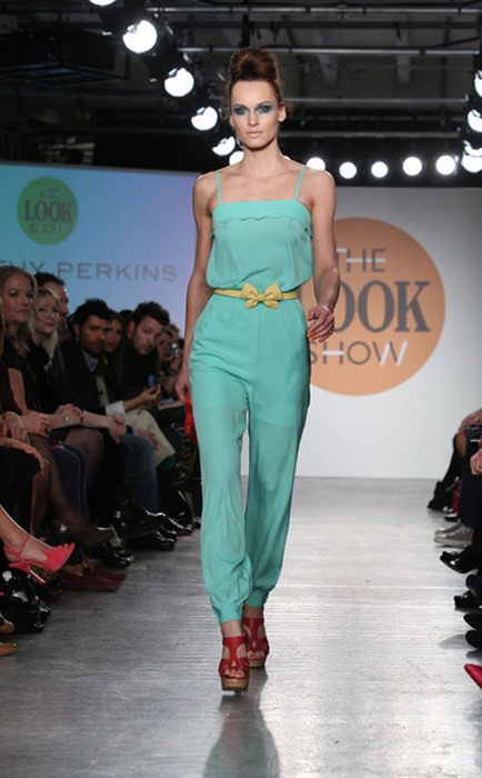 LOOK+Runway+LFW+Autumn+Winter+2011+POgbwilsVQdl.jpg