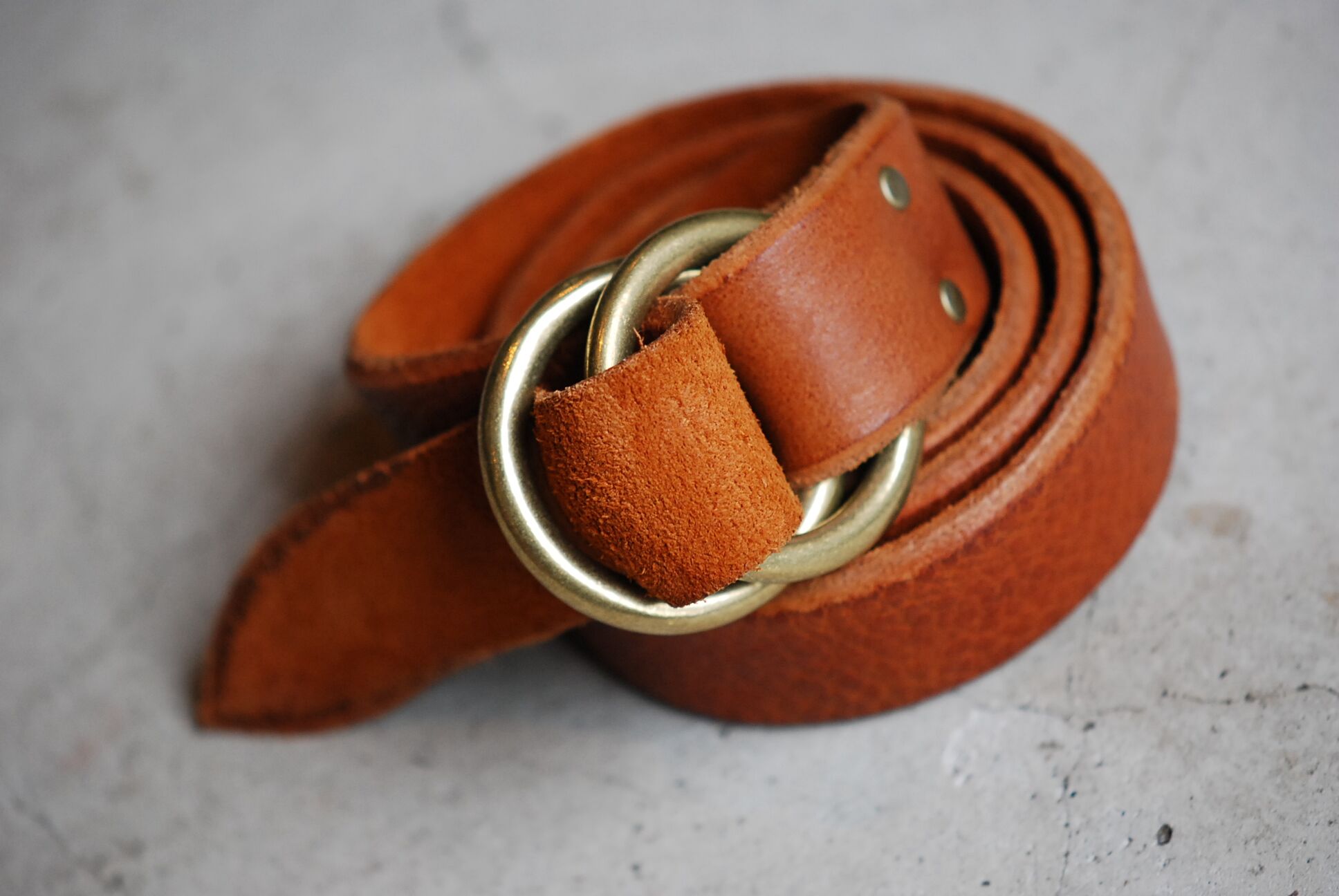 Ground leather belt_brass ring_camel_02_preview.jpg