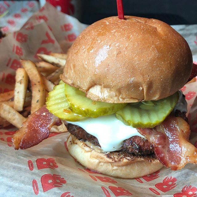 Piggy Butter &amp; Jelly Burger 🙌🍔 Open for dine-in &amp; takeout noon to 9 PM!