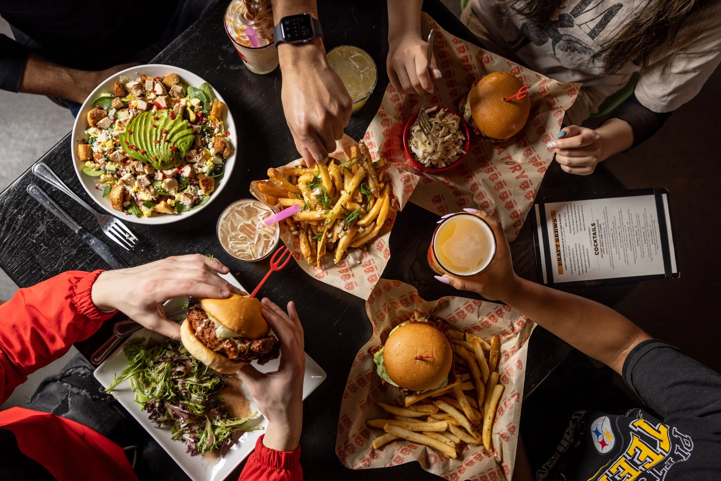 burgatory_people-eating-out.jpg