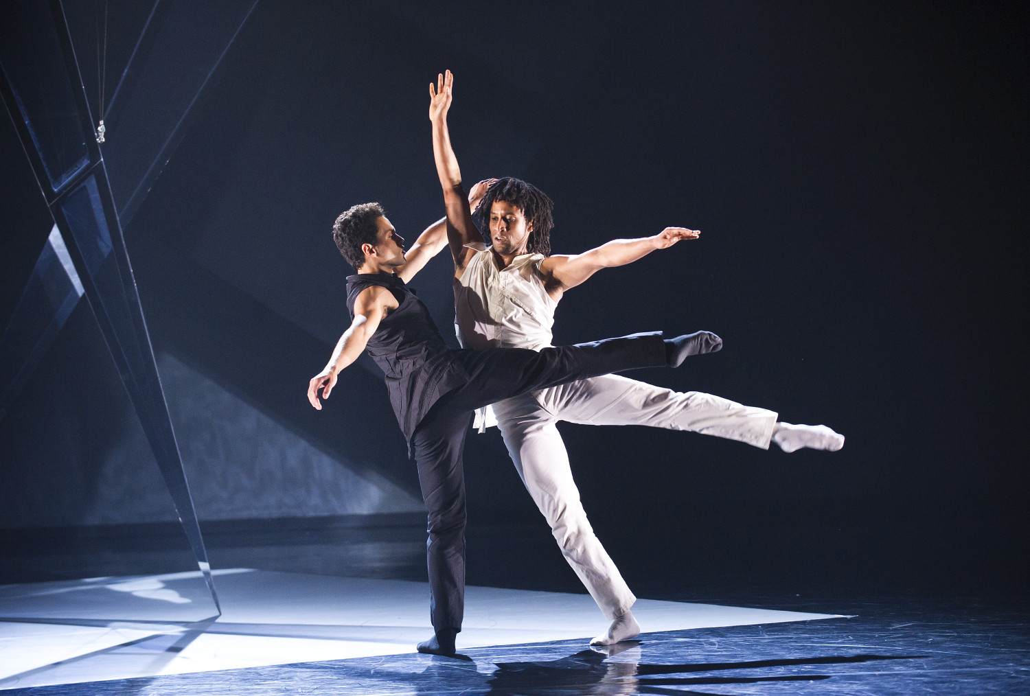 13.-The-3-Dancers-Dane-Hurst-Miguel-Altunaga-©-Tristram-Kenton-1500x1014.jpg