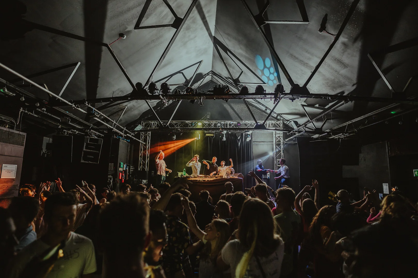 KrisHumphreysPhotography(c)_Nightlife_201861.jpg