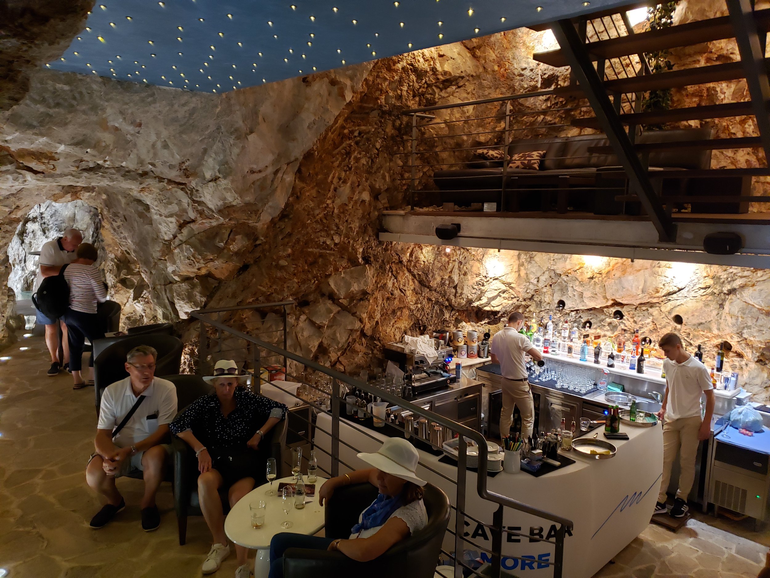  More Cave Bar 