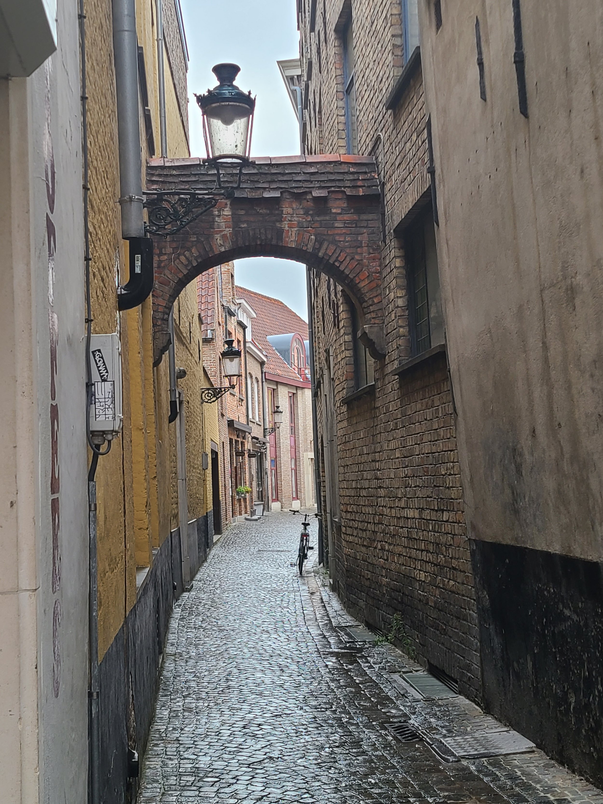  Typical small street in Brugge 