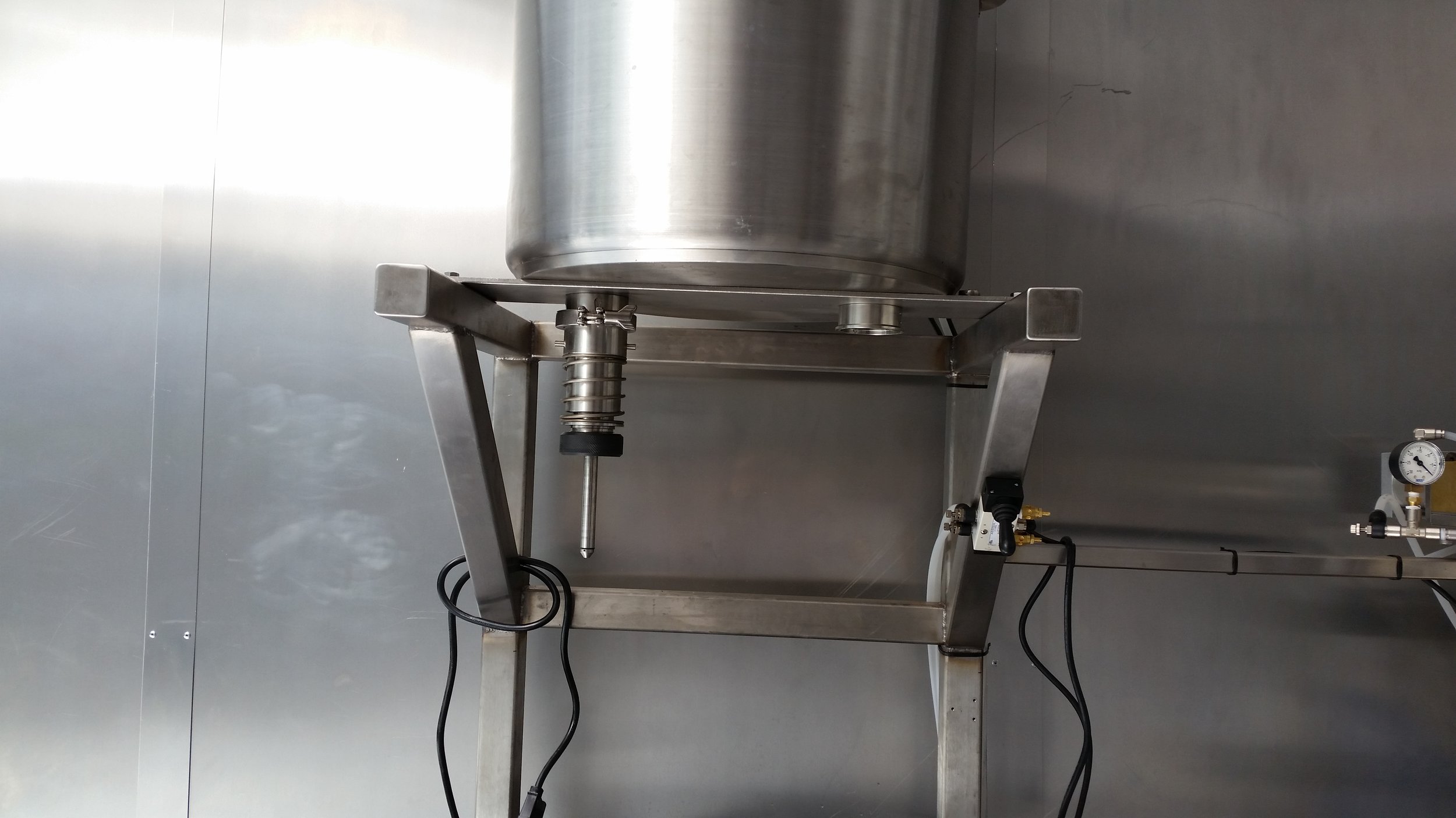 Smooth Flow Valve on a Magnum Filler