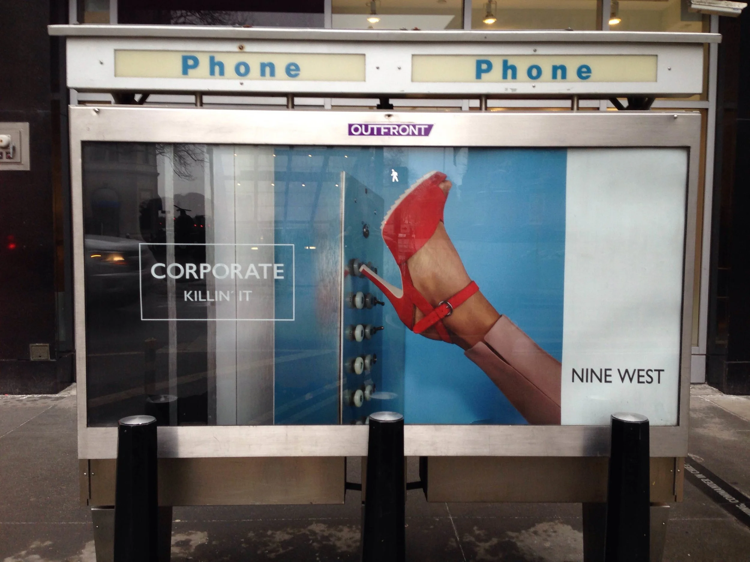 Nine West Spring 2015 Outdoor Kiosk