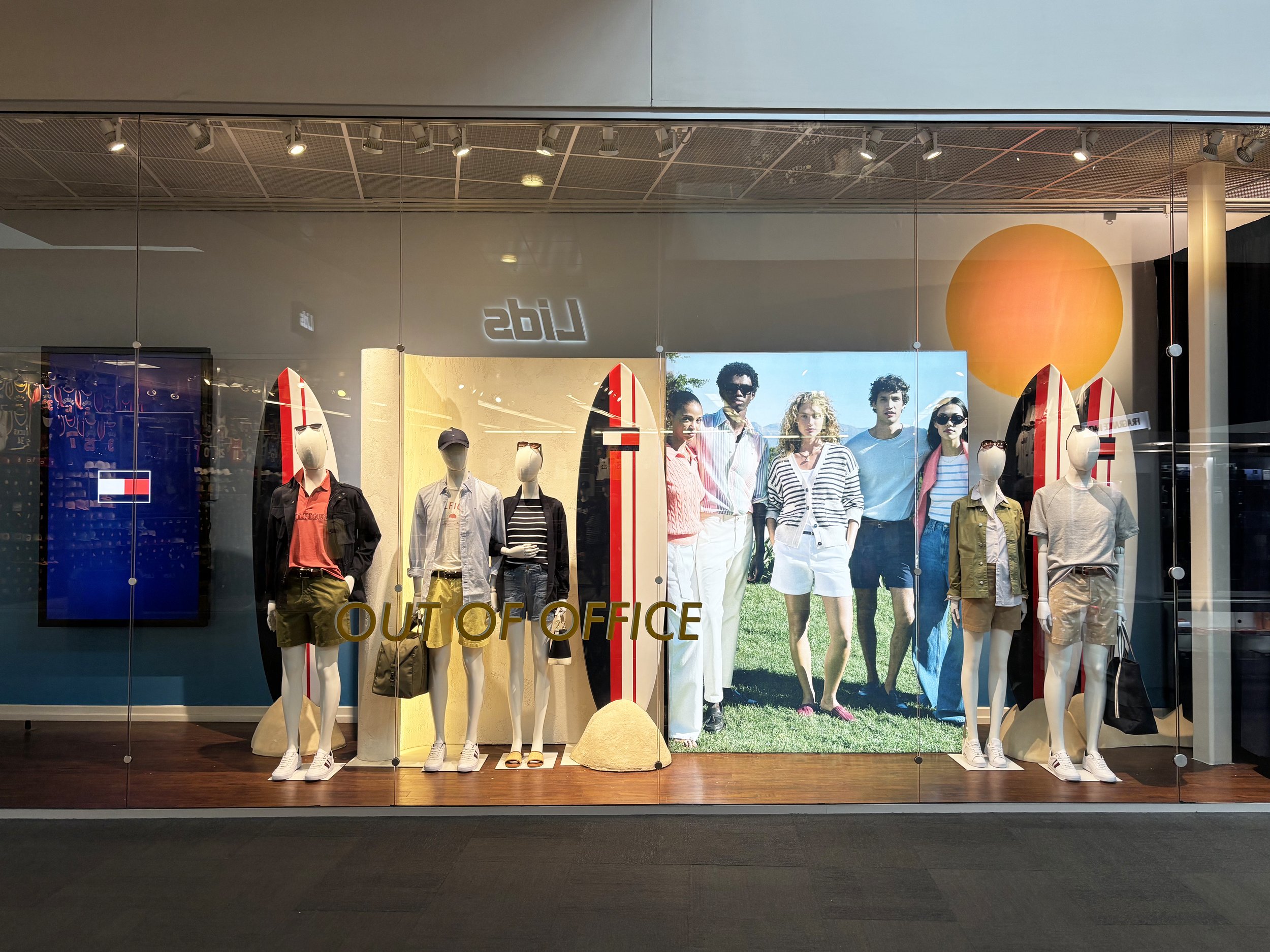 TOMMY HILFIGER - SUMMER 2025