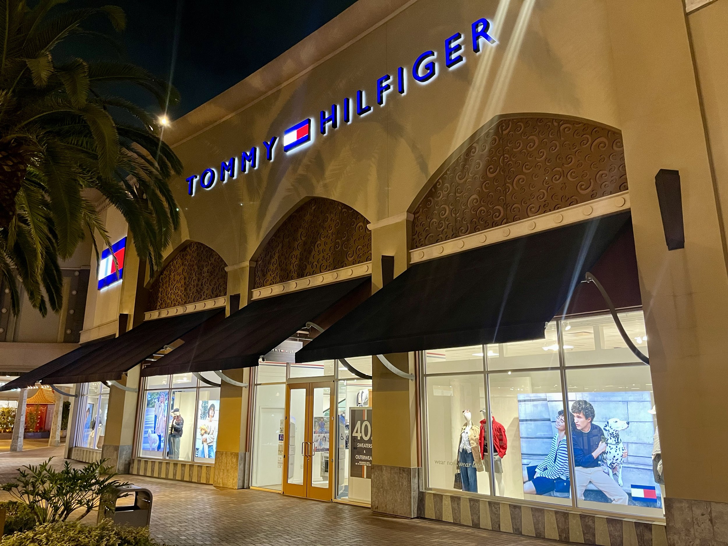 TOMMY HILFIGER - SPRING 2025