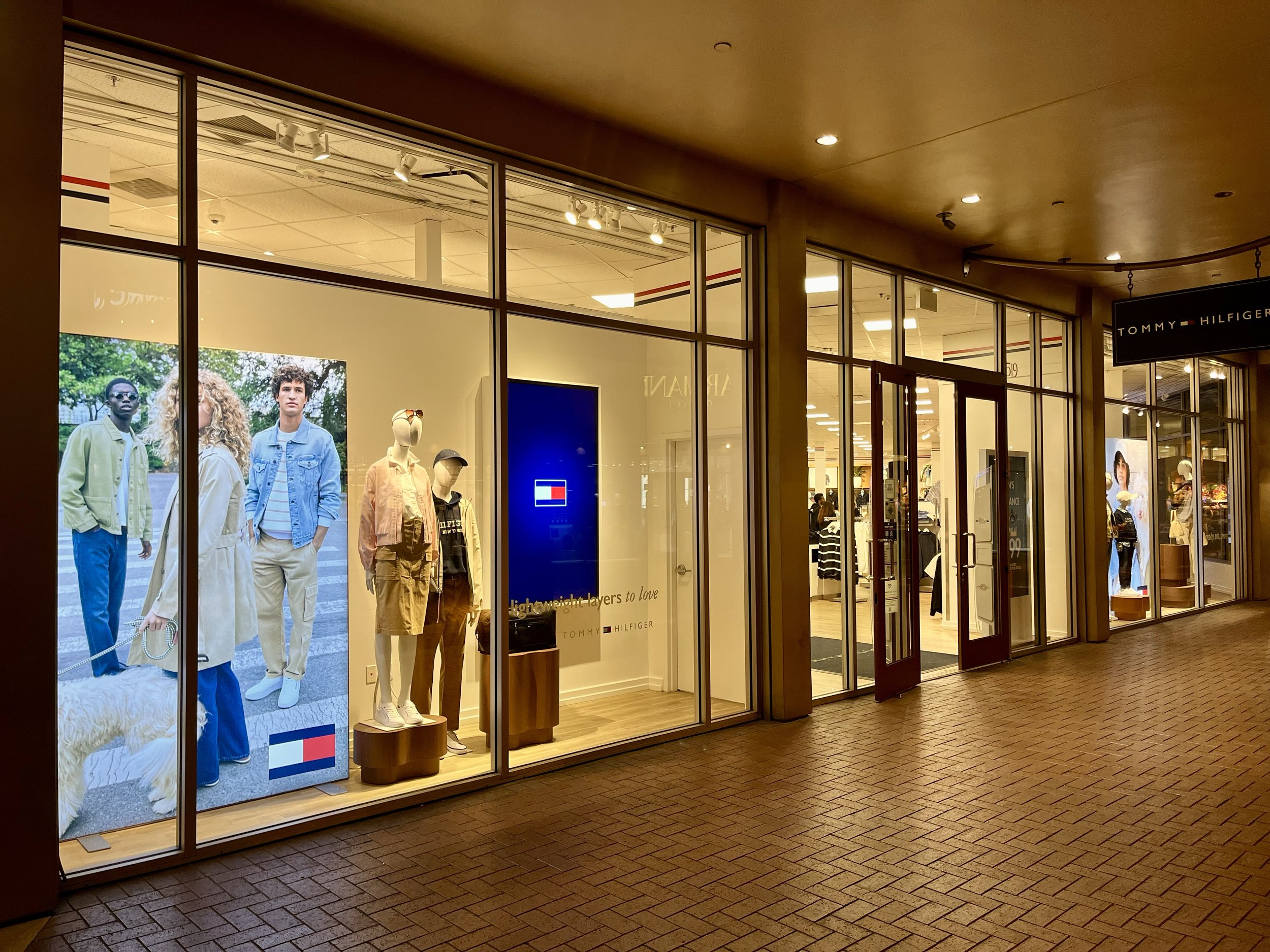 TOMMY HILFIGER - SPRING 2025