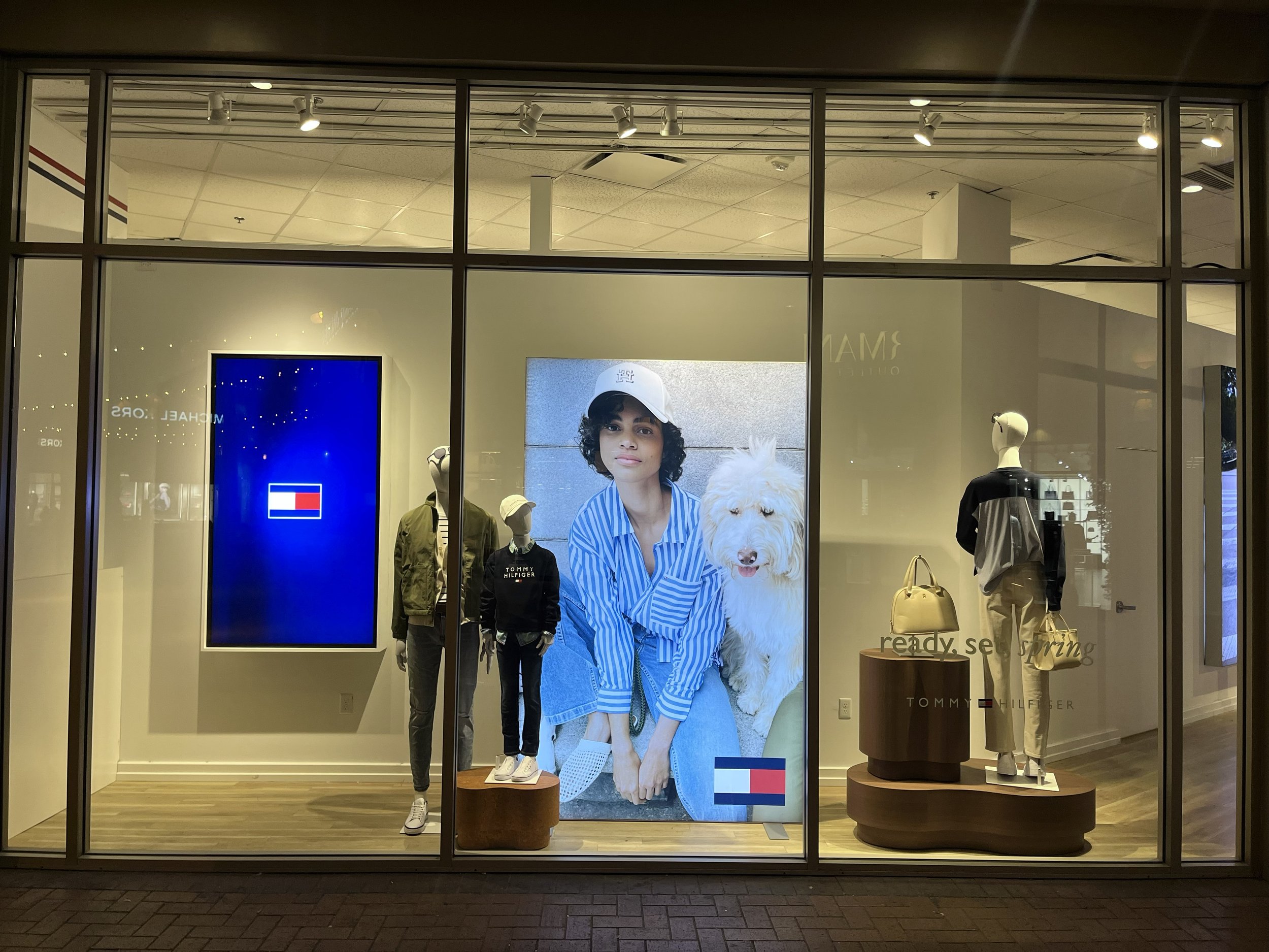 TOMMY HILFIGER - SPRING 2025