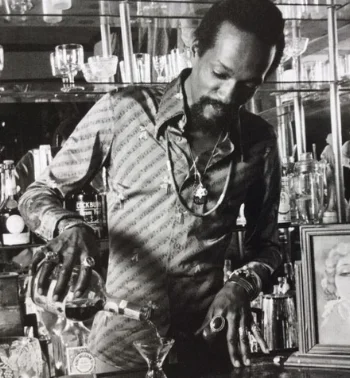 A toast to Eddie (photo: Bruce Talamon/Taschen)