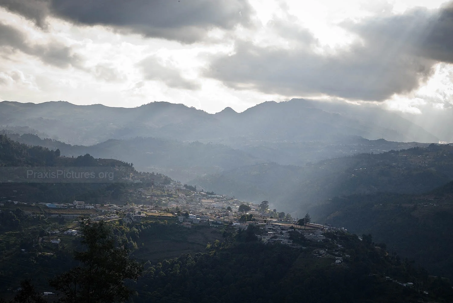 SOMEONE ELSE'S TREASURE - GUATEMALAText and photos by Allan Lissner/PraxisPicturesSAN MARCOS, GUATEMALA - Within the Department of San Marcos, in the western highlands of Guatemala, the Marlin Mine is located along the border between the municipalit…