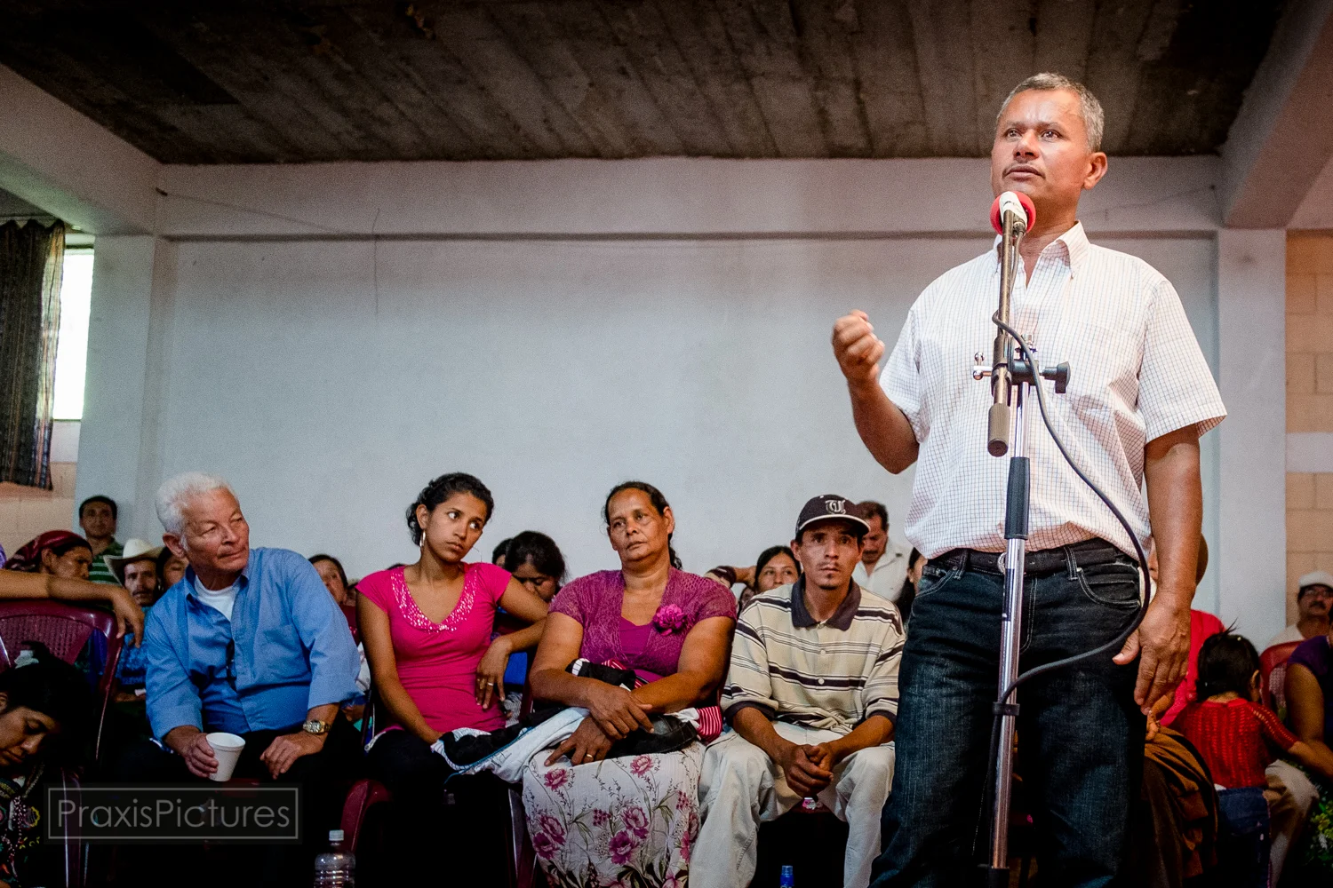 Rodolfo Arteaga from the Siria Valley, Honduras. "I worked for 8 years in themine. I saw them burning the boxes which contained cyanide. For four years I breathed this in. It has given me problems in my fingers and in my toes. I am not well. I have been infected. I have chronic leukemia and I will have to take that medicine for the rest of my life. if I don't take the medicine, I won't survive. "