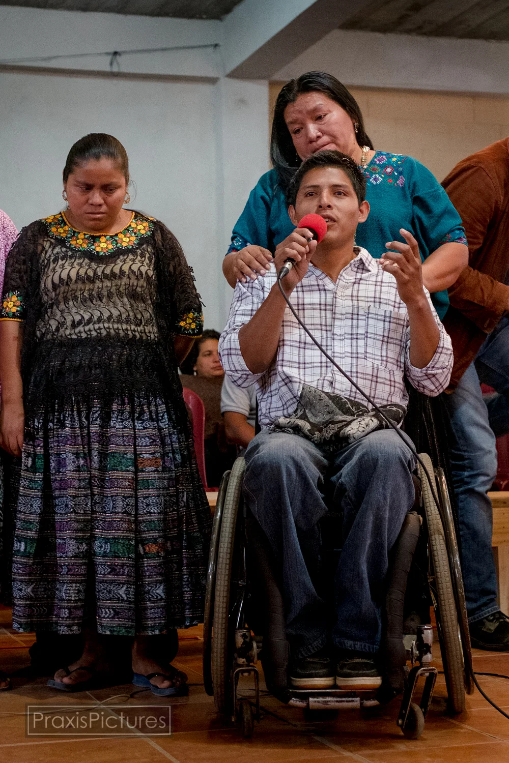 German Chub, from El Estor, says he was shot in the back by Mynor Padilla, former chief of security for the mine owned by Canadian Hudbay Minerals, after witnessing the murder of anti-mining leader Adolfo Ich Chaman. “They have no idea what we live through, they know nothing about it. They enter violently and without shame. just like in the 60's and 70's when they massacred our parents and grandparents. The Canadian companies come to kill us. To rape us. And violate our rights. But we won't allow this to happen!”